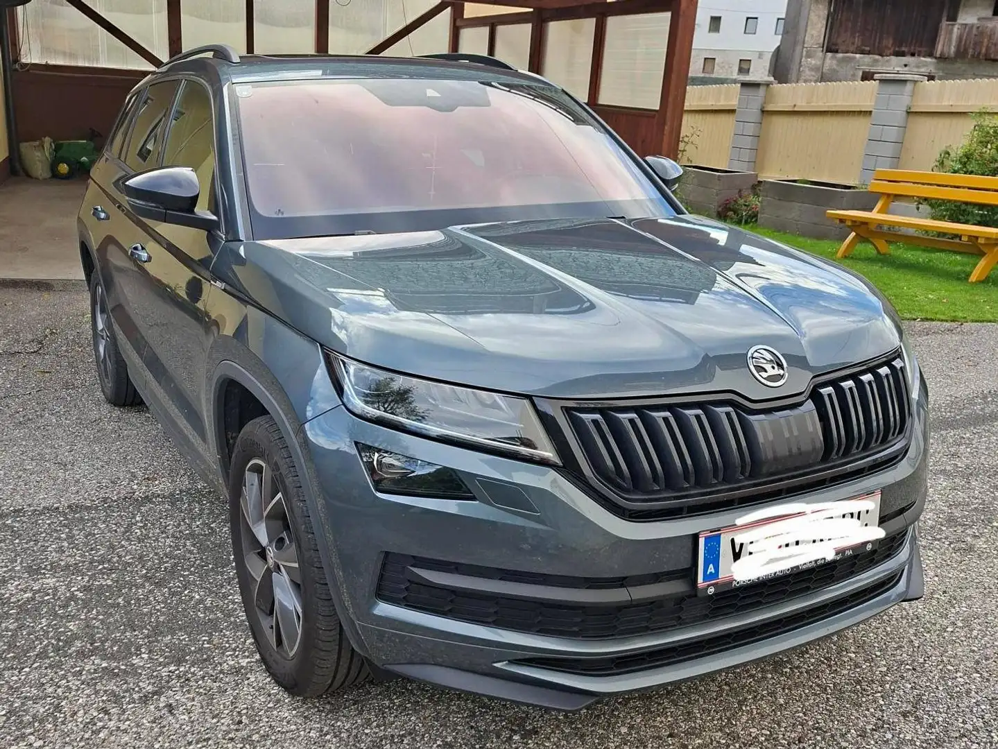 Skoda Kodiaq Kodiaq 2,0 TDI SCR Ambition 125 DSG Ambition 125 Grau - 1