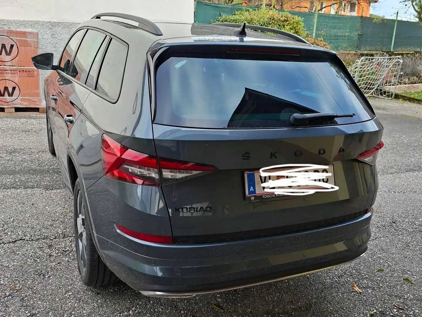 Skoda Kodiaq Kodiaq 2,0 TDI SCR Ambition 125 DSG Ambition 125 Grau - 2