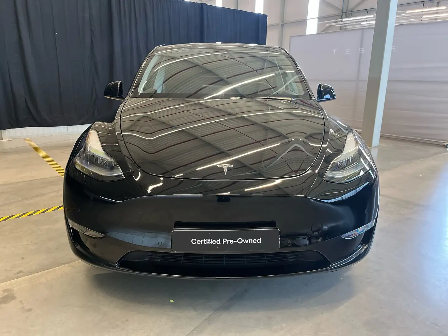 Tesla Model Y Performance AWD/Certified pre owned Negro - 2