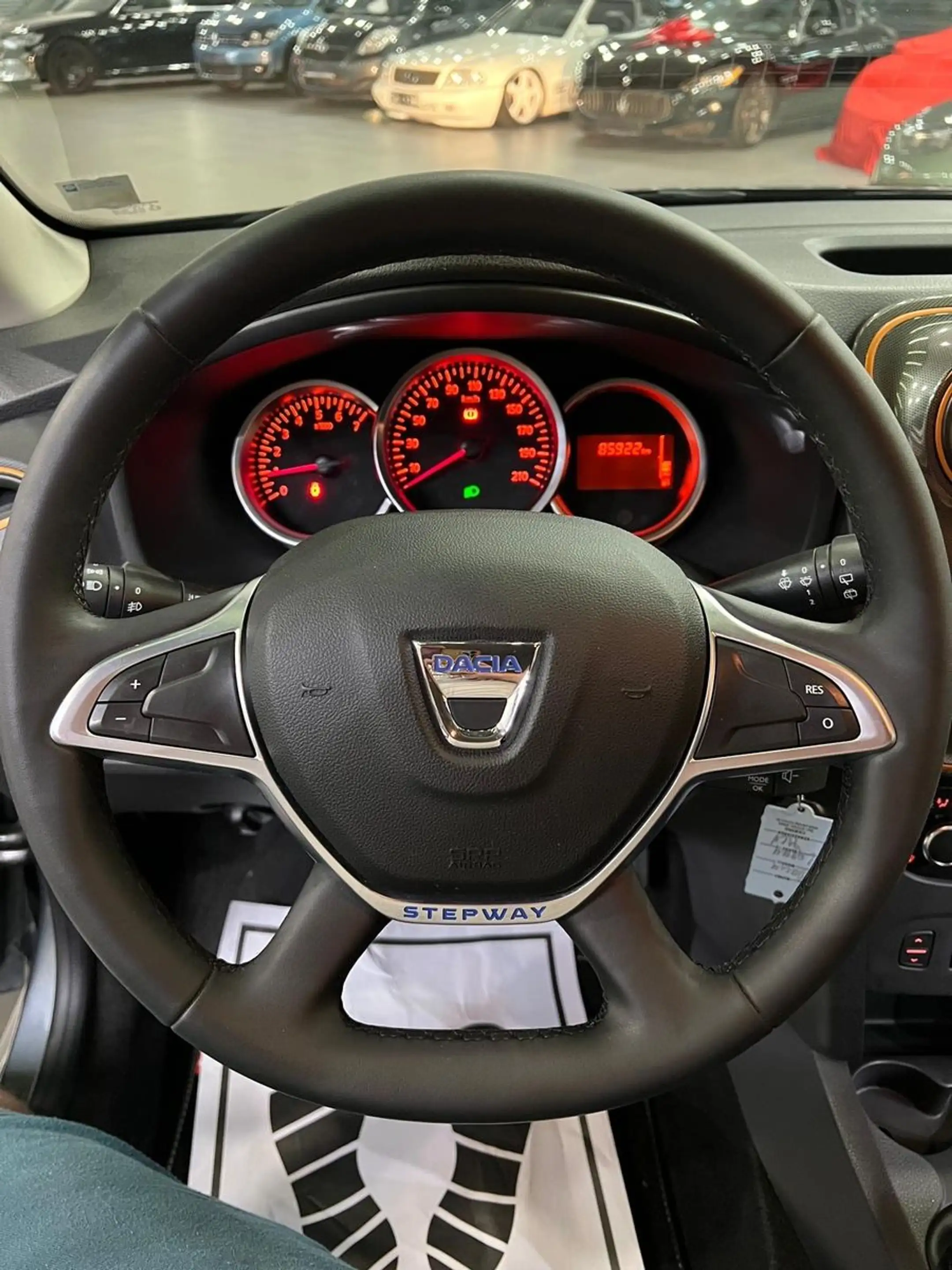 Dacia Logan II Stepway Celebration /Navi/Klima/1.Hand/ — photo 14