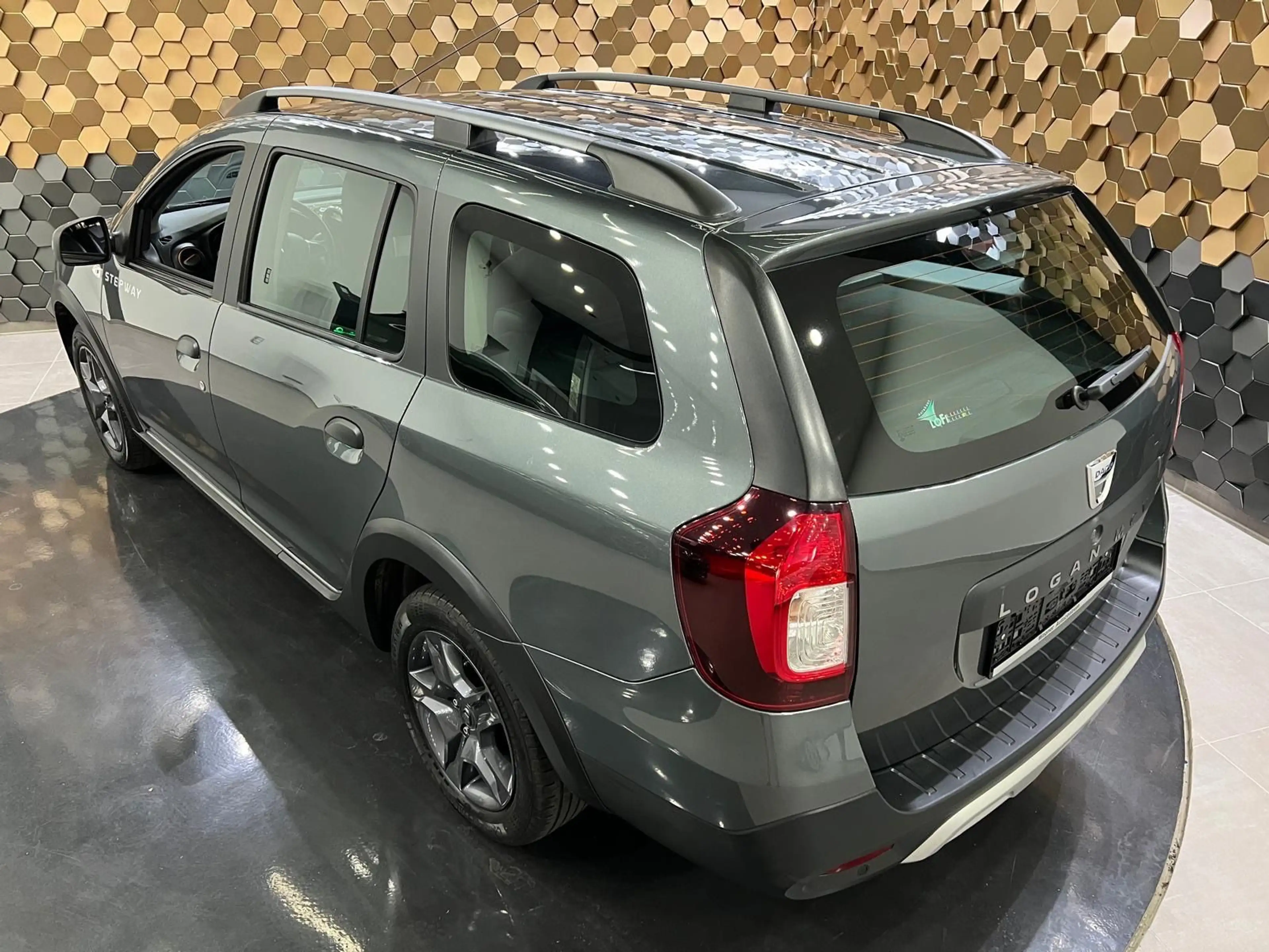 Dacia Logan II Stepway Celebration /Navi/Klima/1.Hand/ — photo 5