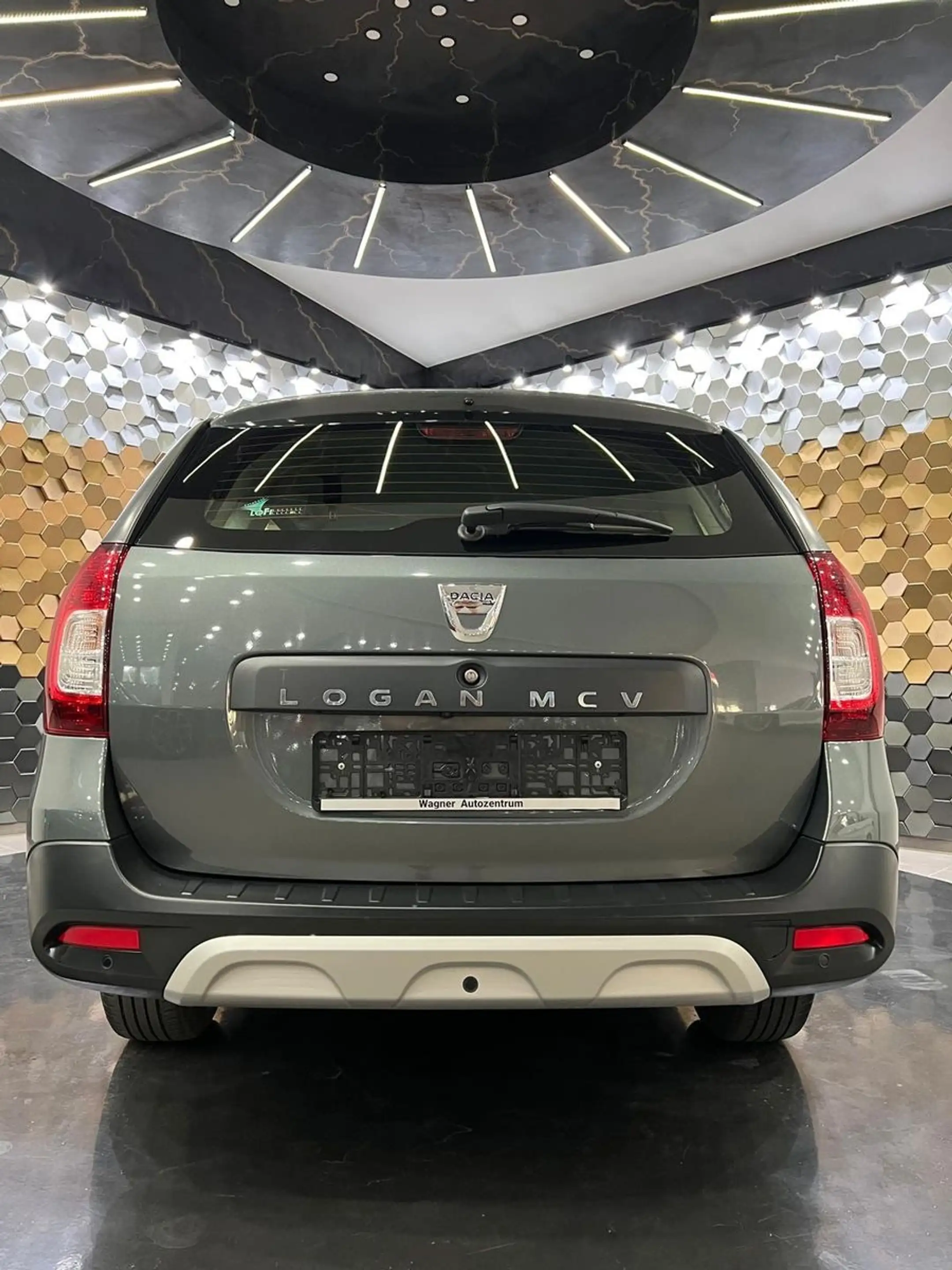 Dacia Logan II Stepway Celebration /Navi/Klima/1.Hand/ — photo 8
