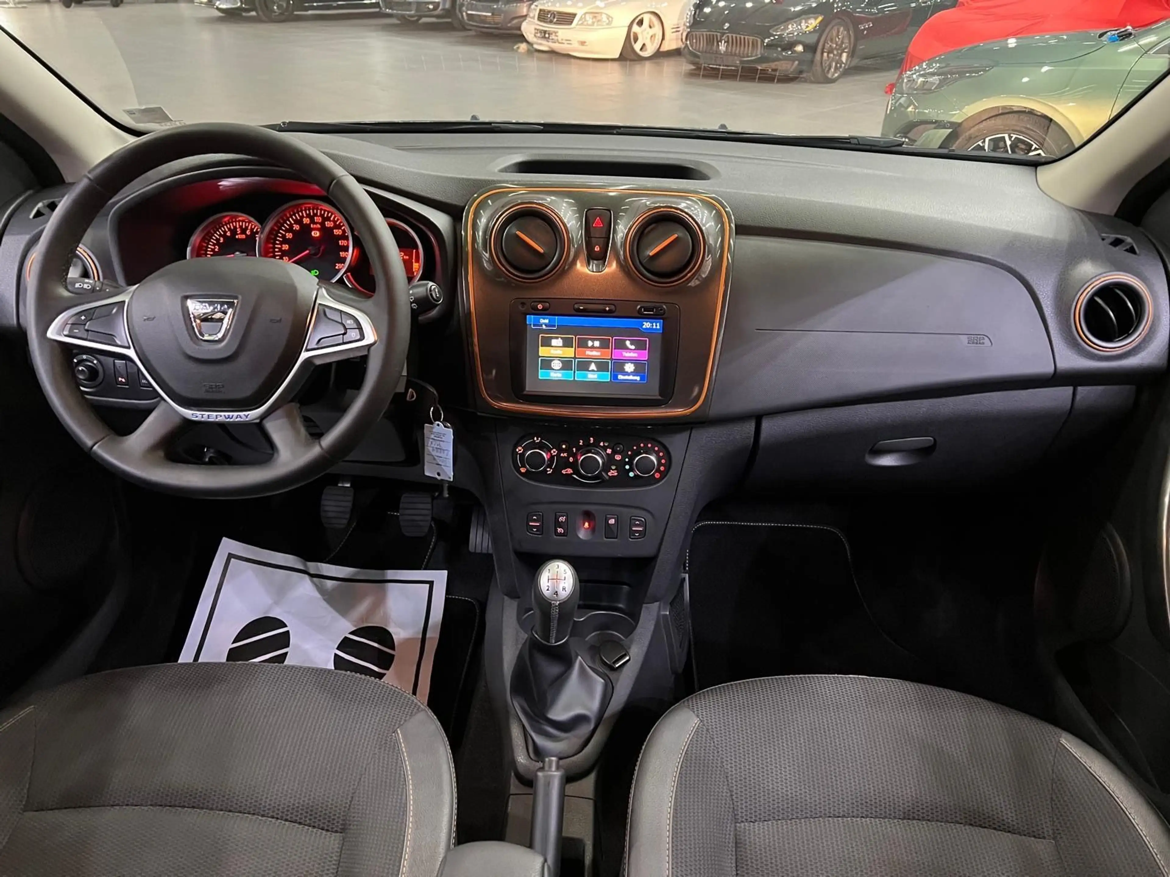 Dacia Logan II Stepway Celebration /Navi/Klima/1.Hand/ — photo 3