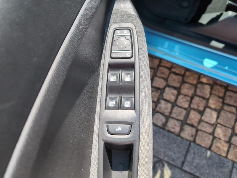 Renault ZOE Intens SitzLenkradheizg Kamera PDC Klima Navi — photo 12