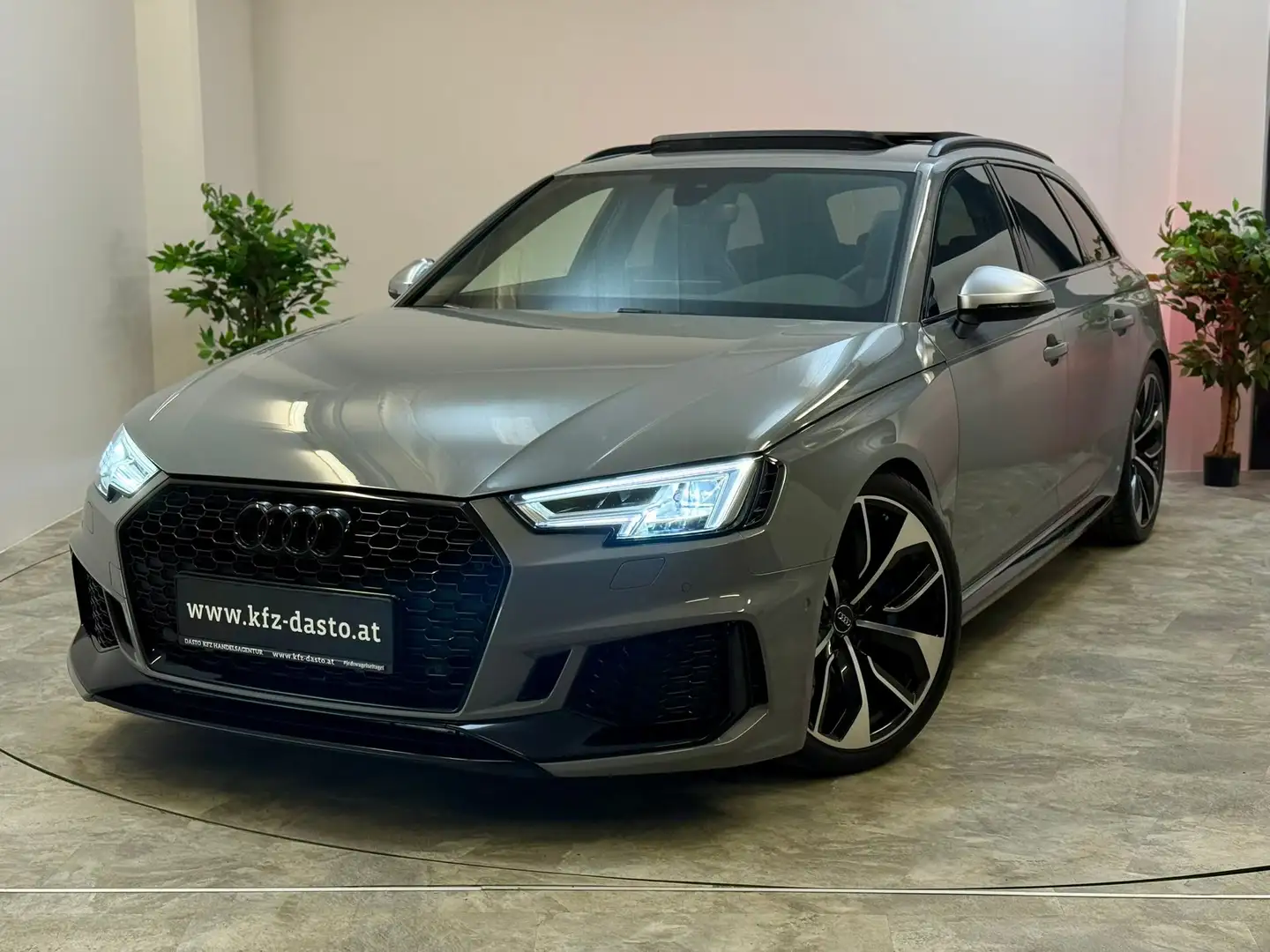 Audi RS4 2.9TFSI Quattro /// NARDOGRAU // /57a NEU /// Gris - 1