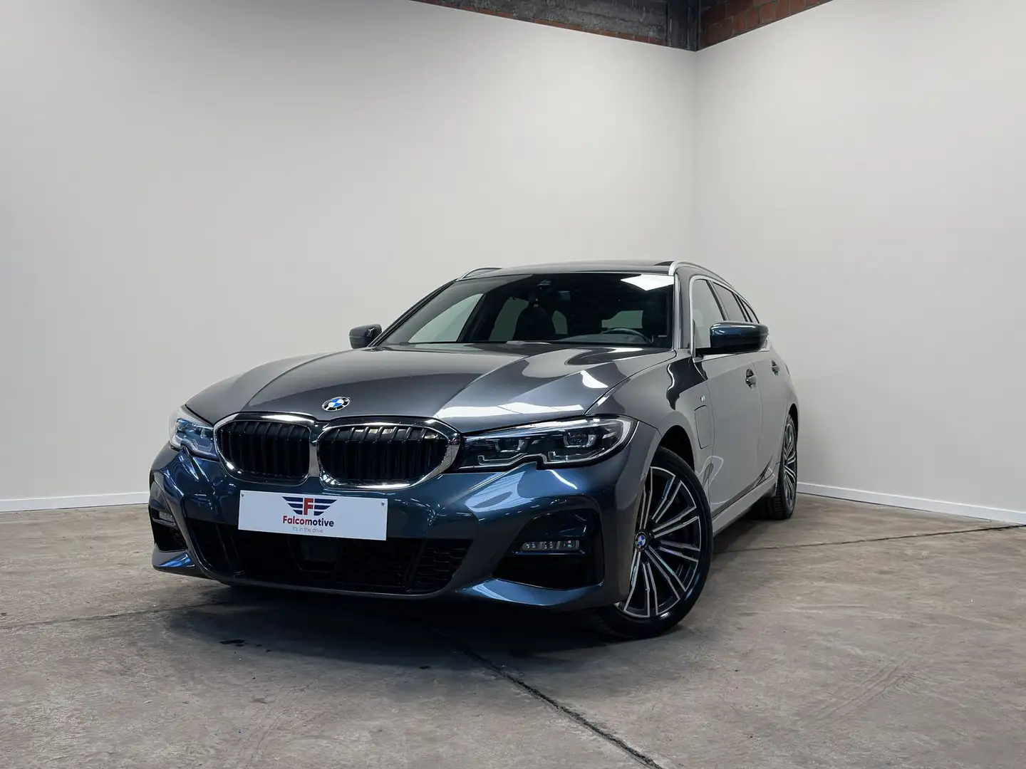 BMW 330 e*PHEV*M-SPORT*PANO*CARPLAY*TOURING* Grijs - 2