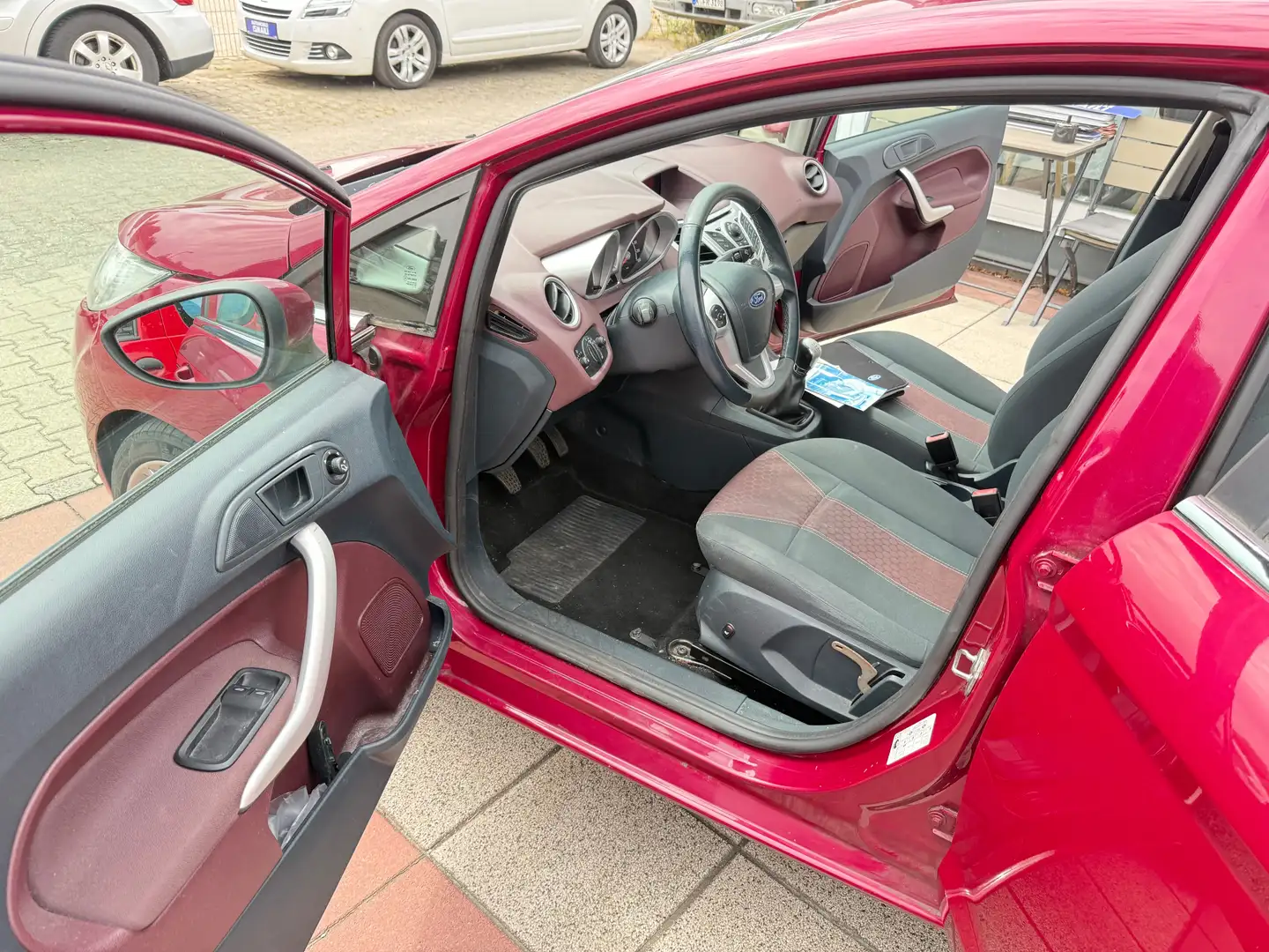Ford Fiesta Titanium Rot - 2