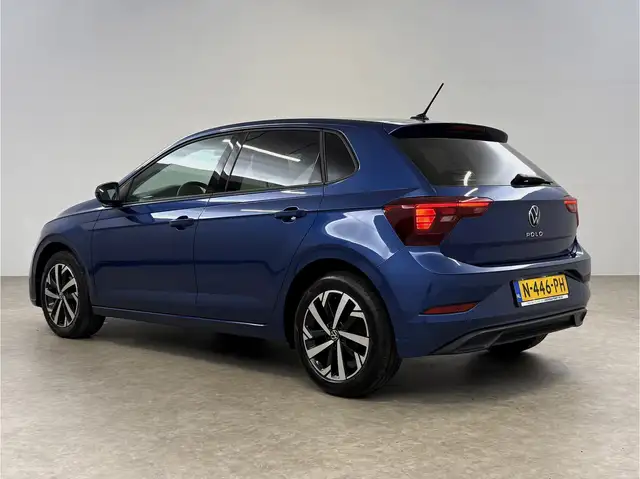 Volkswagen Polo view 3