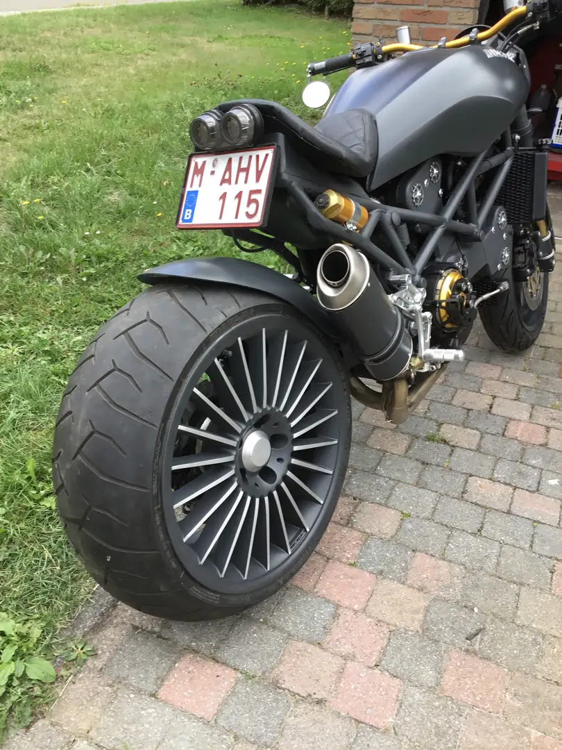 Ducati ST 4 custom bike 996 - 1