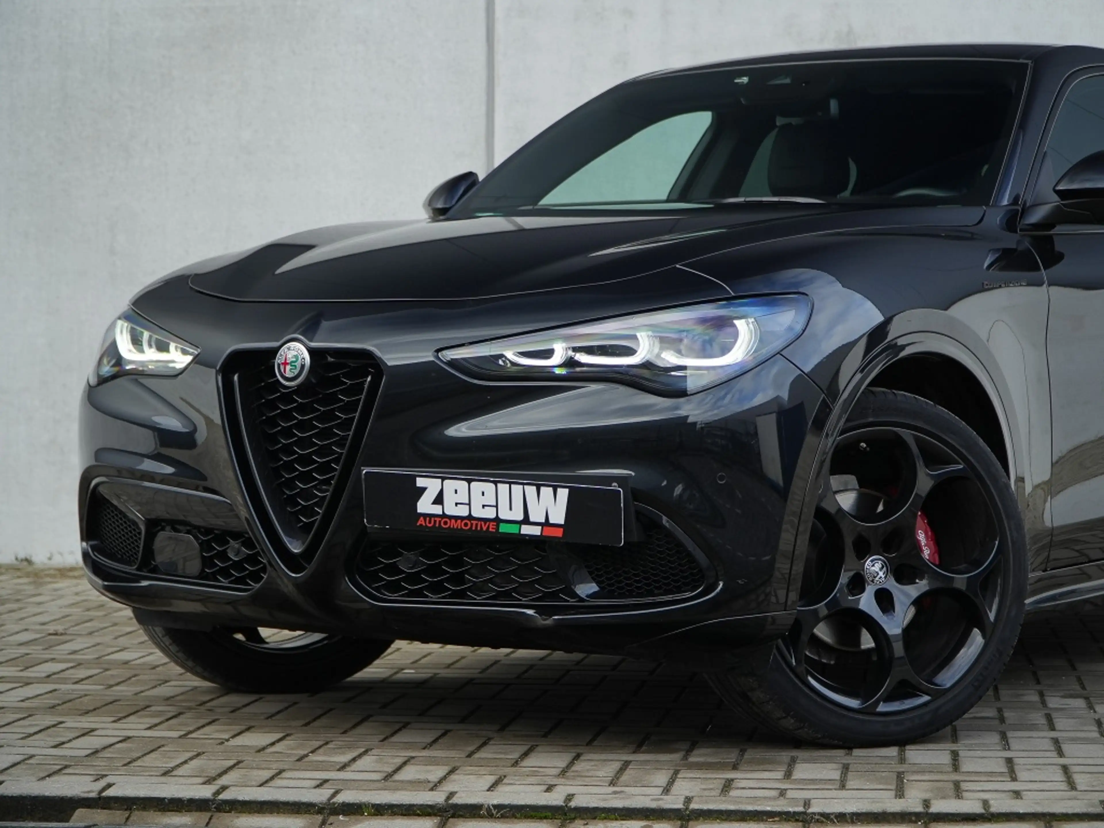 Alfa Romeo Stelvio 2.0 Turbo 280 PK AWD Competizione | Veloce | Pano — photo 3