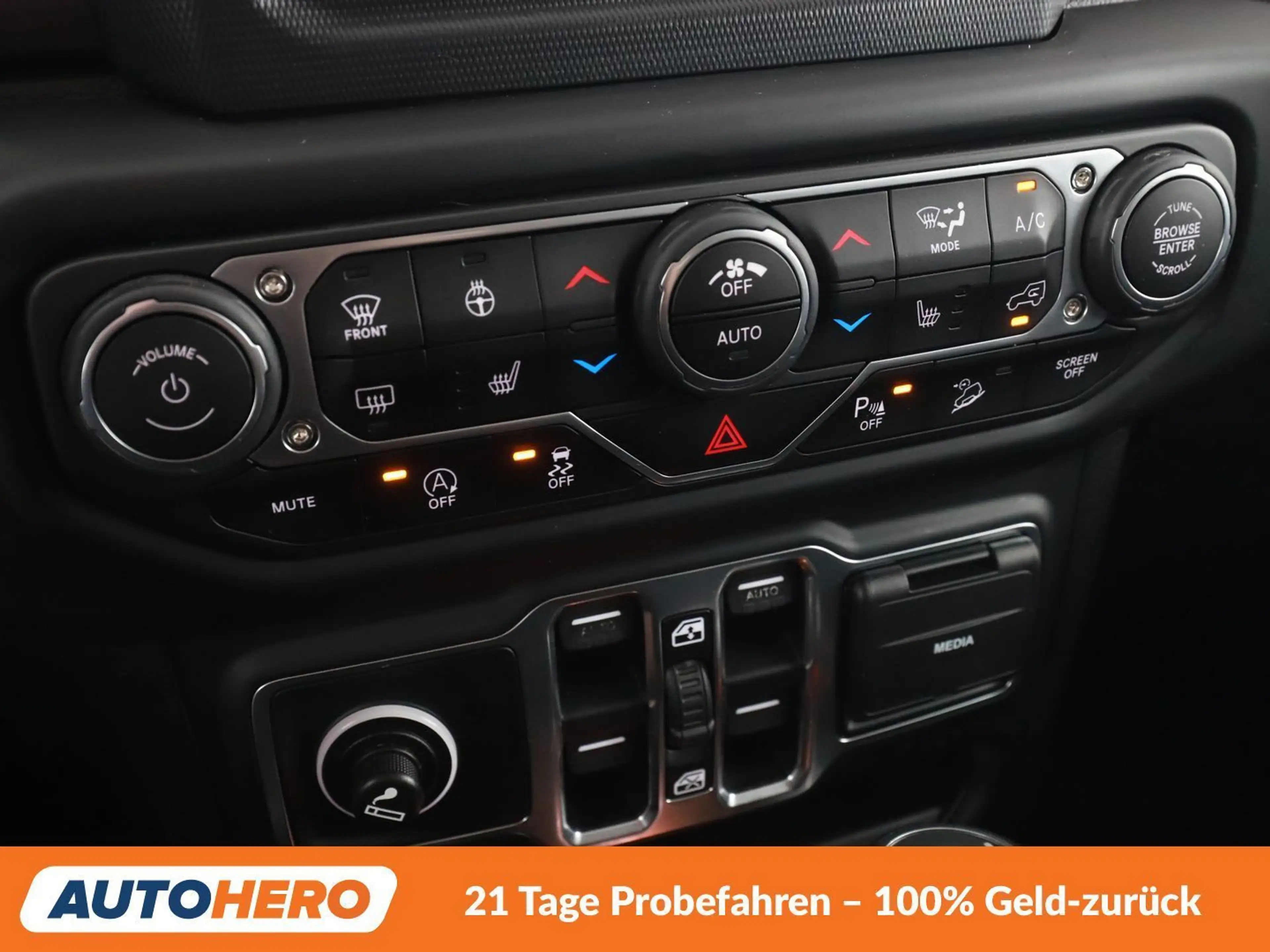 Jeep Wrangler 2.2 CRDi Sport — photo 24