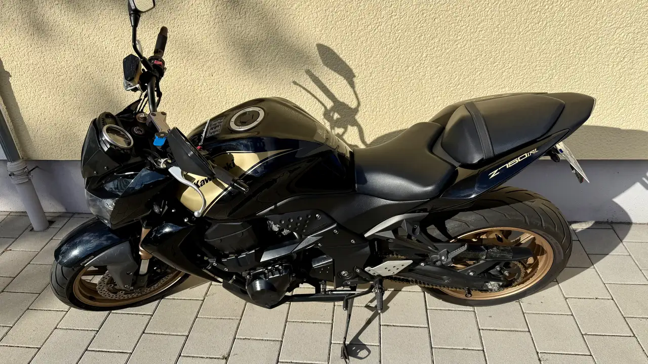 Kawasaki ZR 750