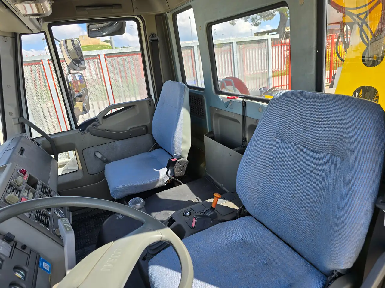 Iveco EUROCARGO 130E18 CESTELLO 22MT, foto 10