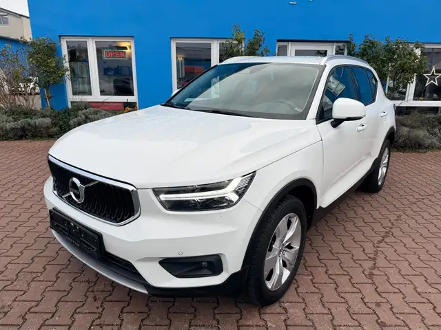 Volvo XC40 XC40 Momentum 2WD
