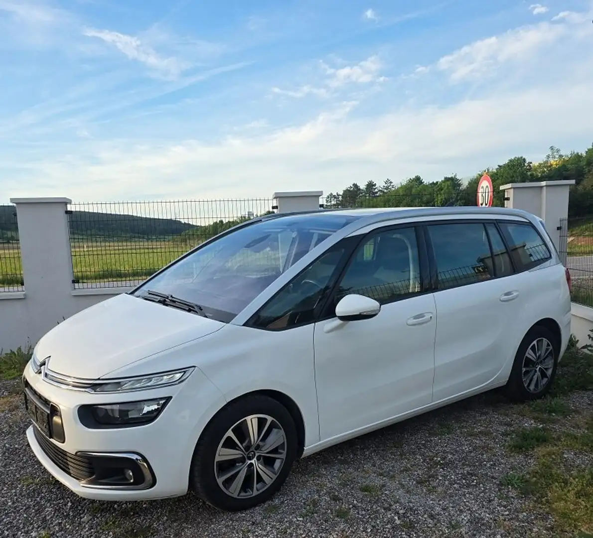 Citroen Grand C4 Picasso 1.6 BlueHDI Shine-7.Sitzer- Pickerl 07.2027 Weiß - 1
