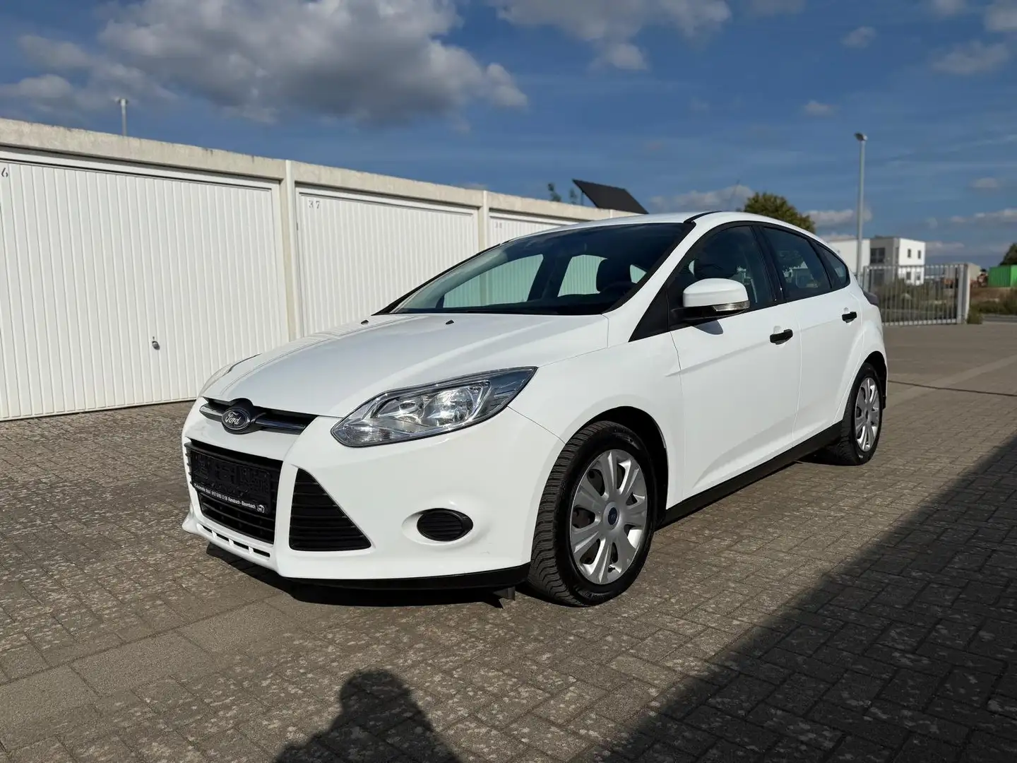 Ford Focus Ambiente Weiß - 2