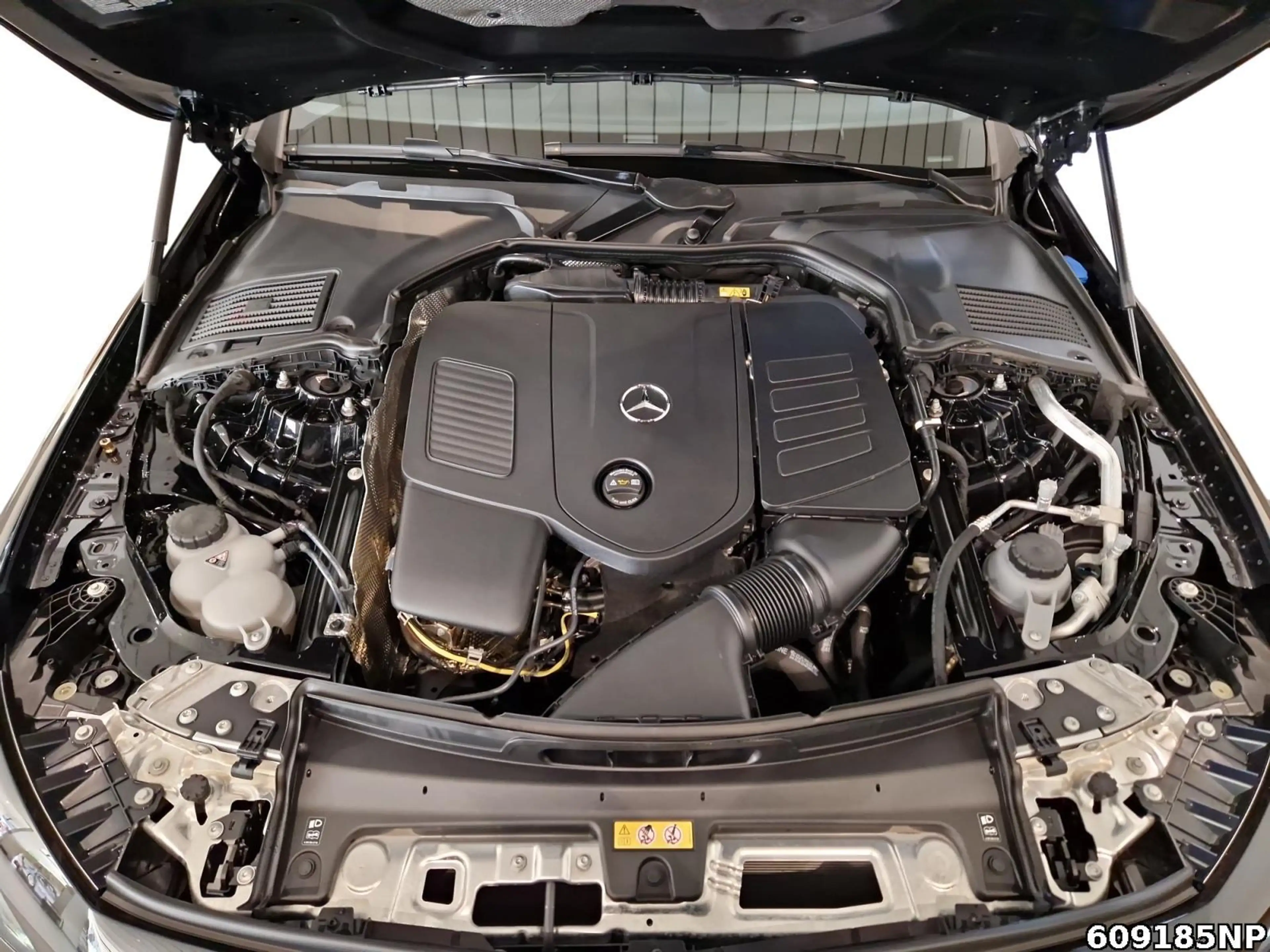 Mercedes-Benz CLE 300 4M AMG Coupé Pano Digital-Light 360° — photo 8
