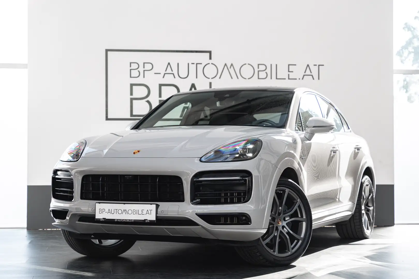 Porsche Cayenne Coupe E-Hybrid PHEV 17,9 kWh Aut. // WENIG KM // Grijs - 1