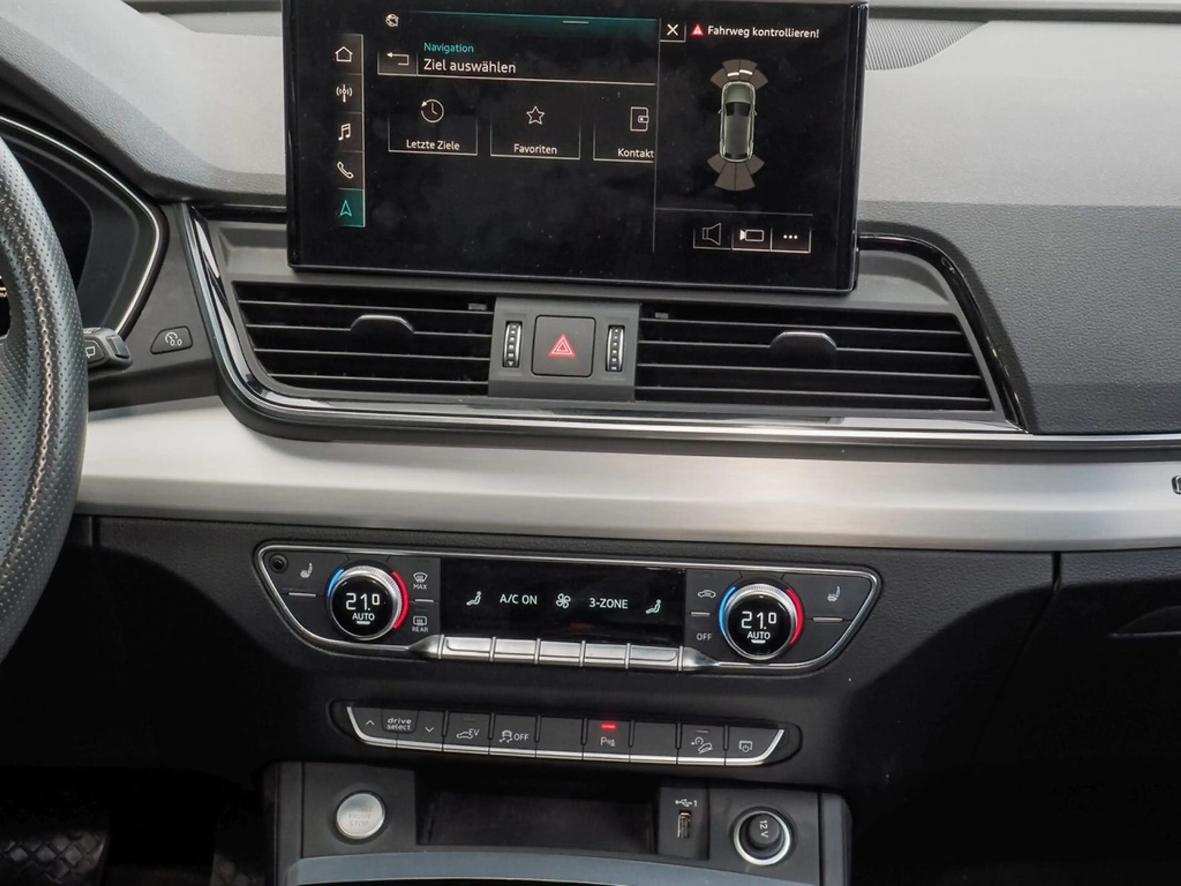 Audi Q5 50 TFSI e quattro S line PANO*AHK*R-CAM*NAVI*AC... — photo 12