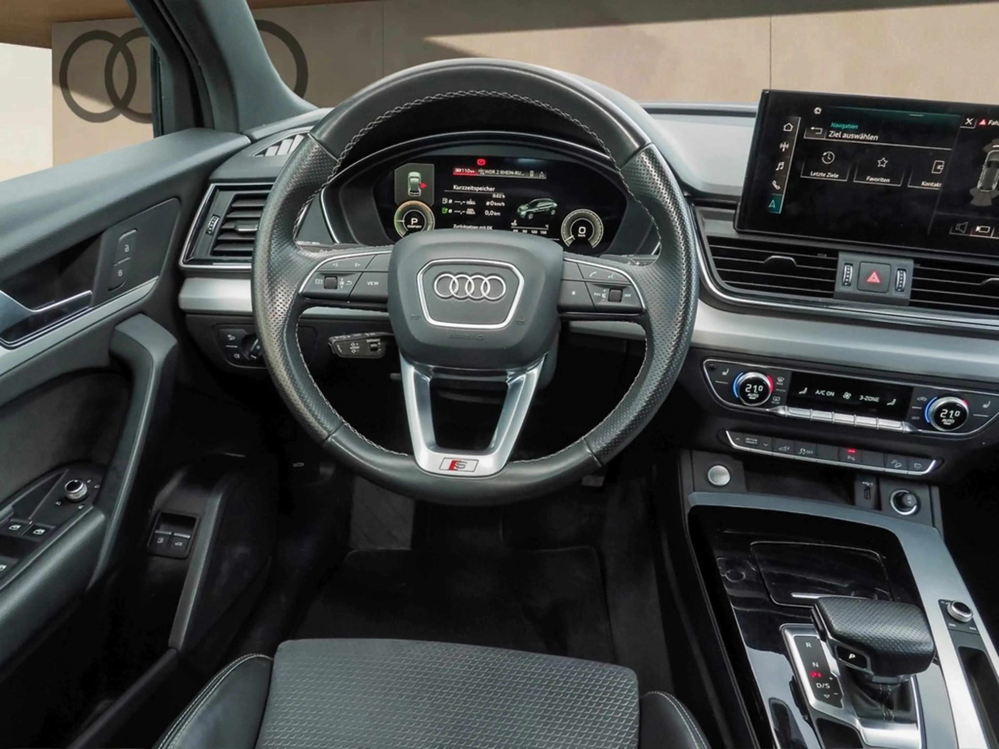 Audi Q5 50 TFSI e quattro S line PANO*AHK*R-CAM*NAVI*AC... — photo 15
