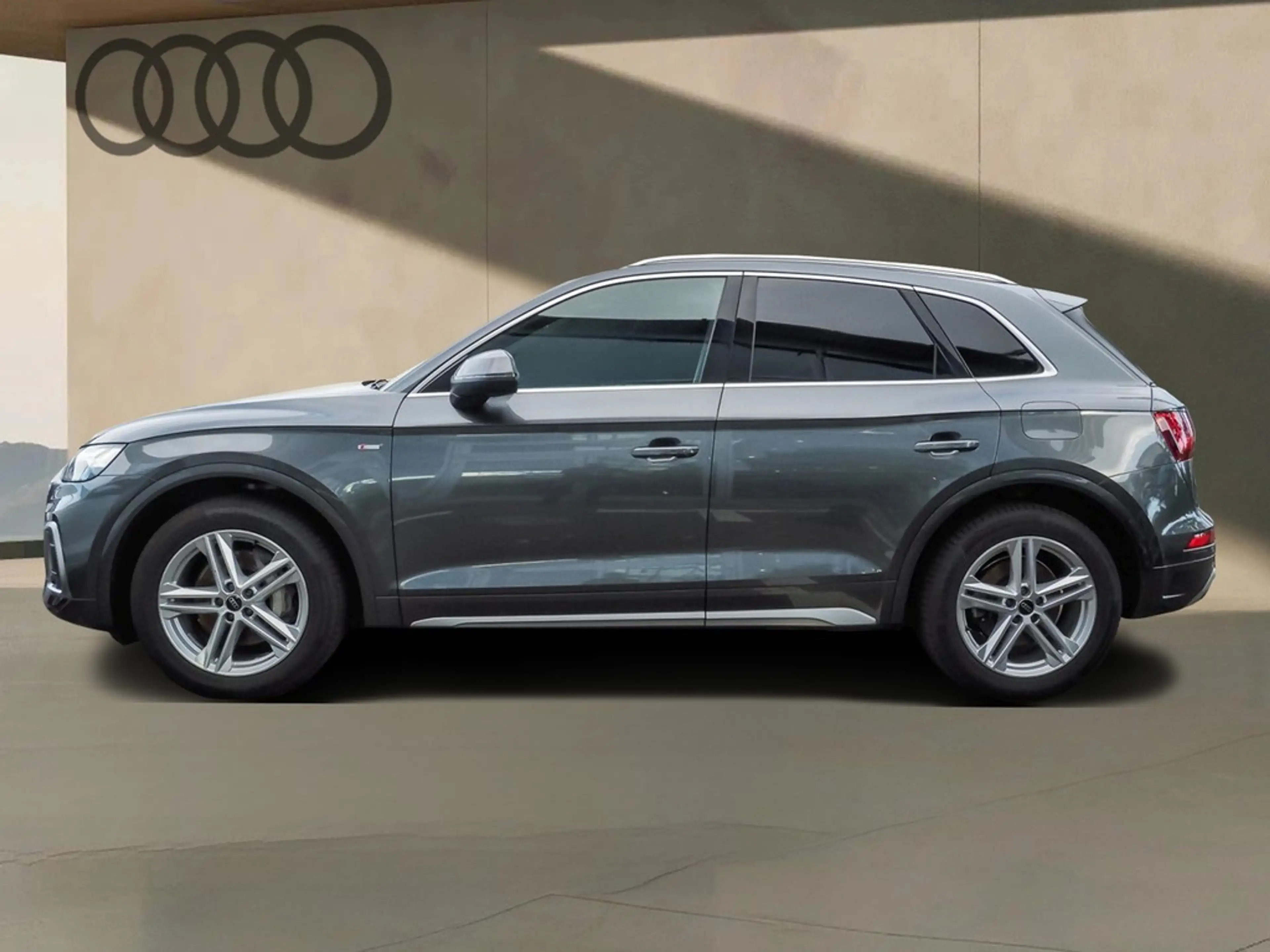 Audi Q5 50 TFSI e quattro S line PANO*AHK*R-CAM*NAVI*AC... — photo 4