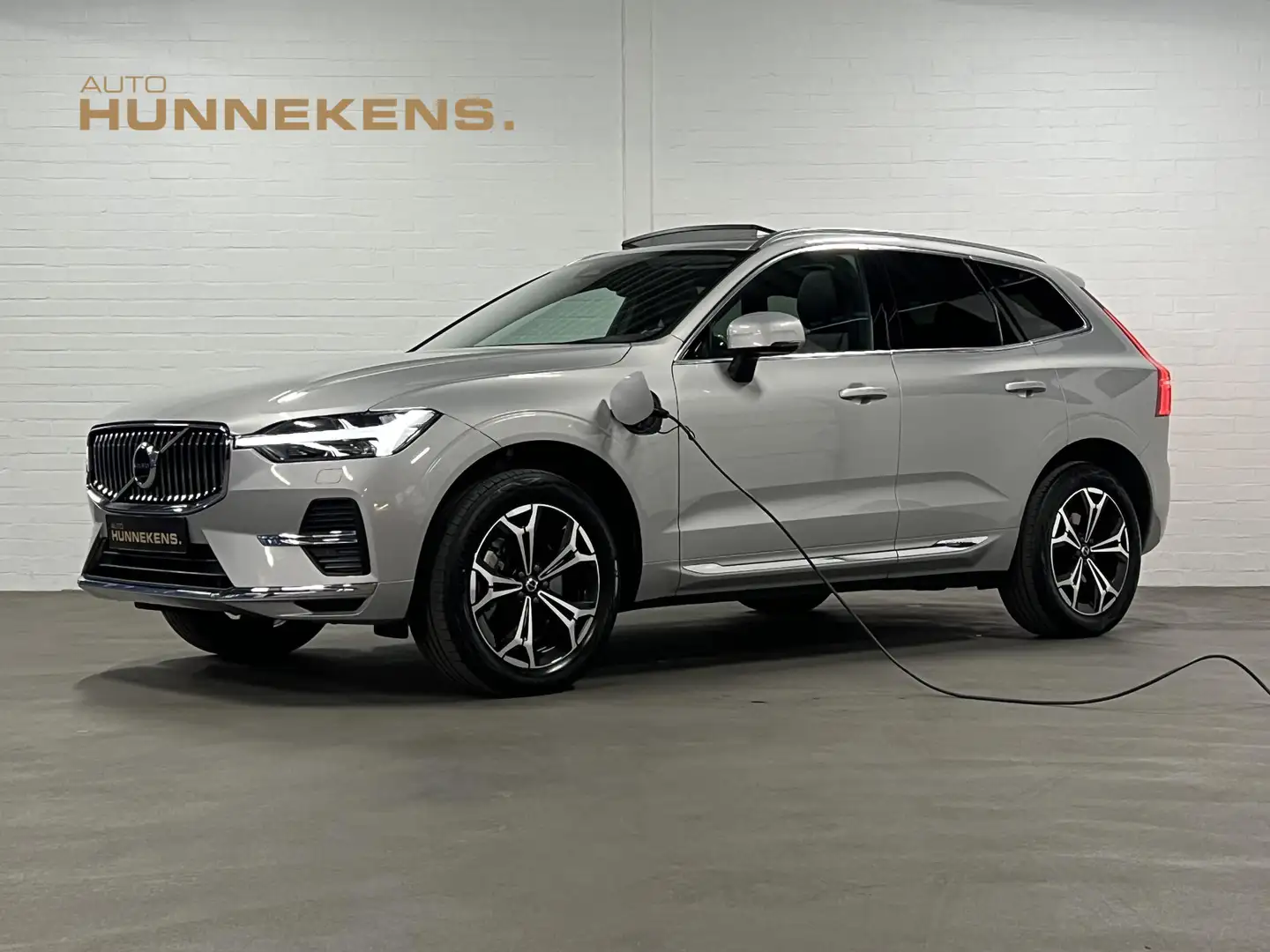 Volvo XC60 2.0 T6 Plug-in hybrid AWD Inscription Exp. Open da Gris - 1