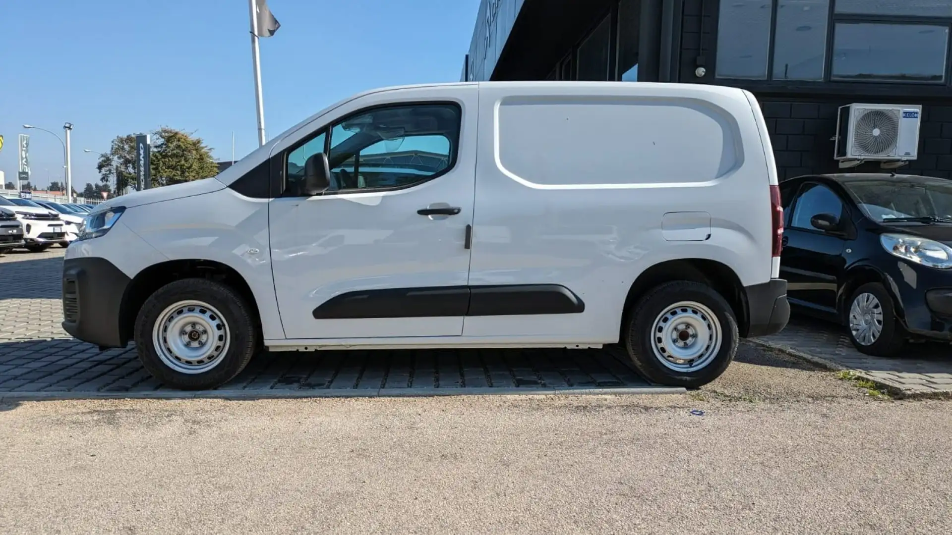 Citroen Berlingo BlueHDi 100 Van M Club NUOVO Bianco - 1