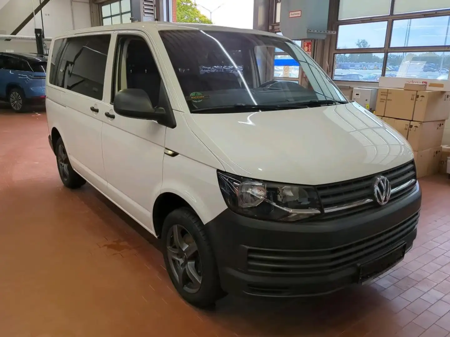 Volkswagen T6 Transporter Kombi 9 Sitze Weiß - 2