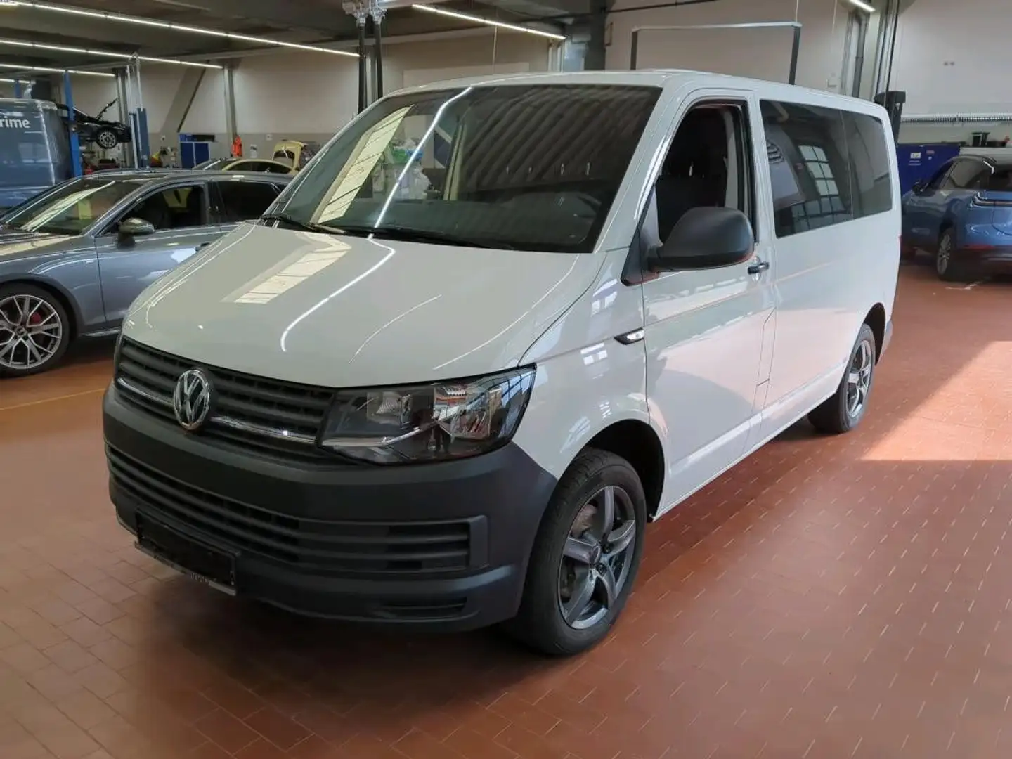 Volkswagen T6 Transporter Kombi 9 Sitze Weiß - 1