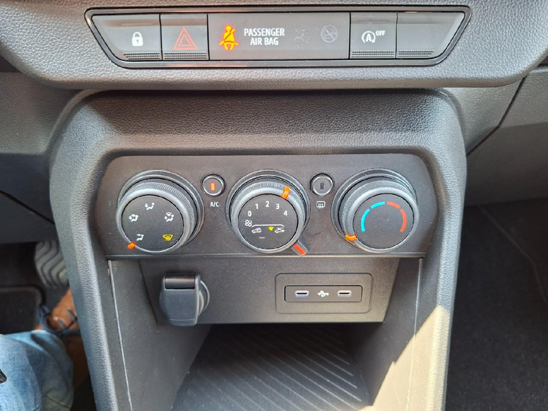 Dacia Sandero Essential*AppleCar*Tempo*Klima*DAB — photo 14