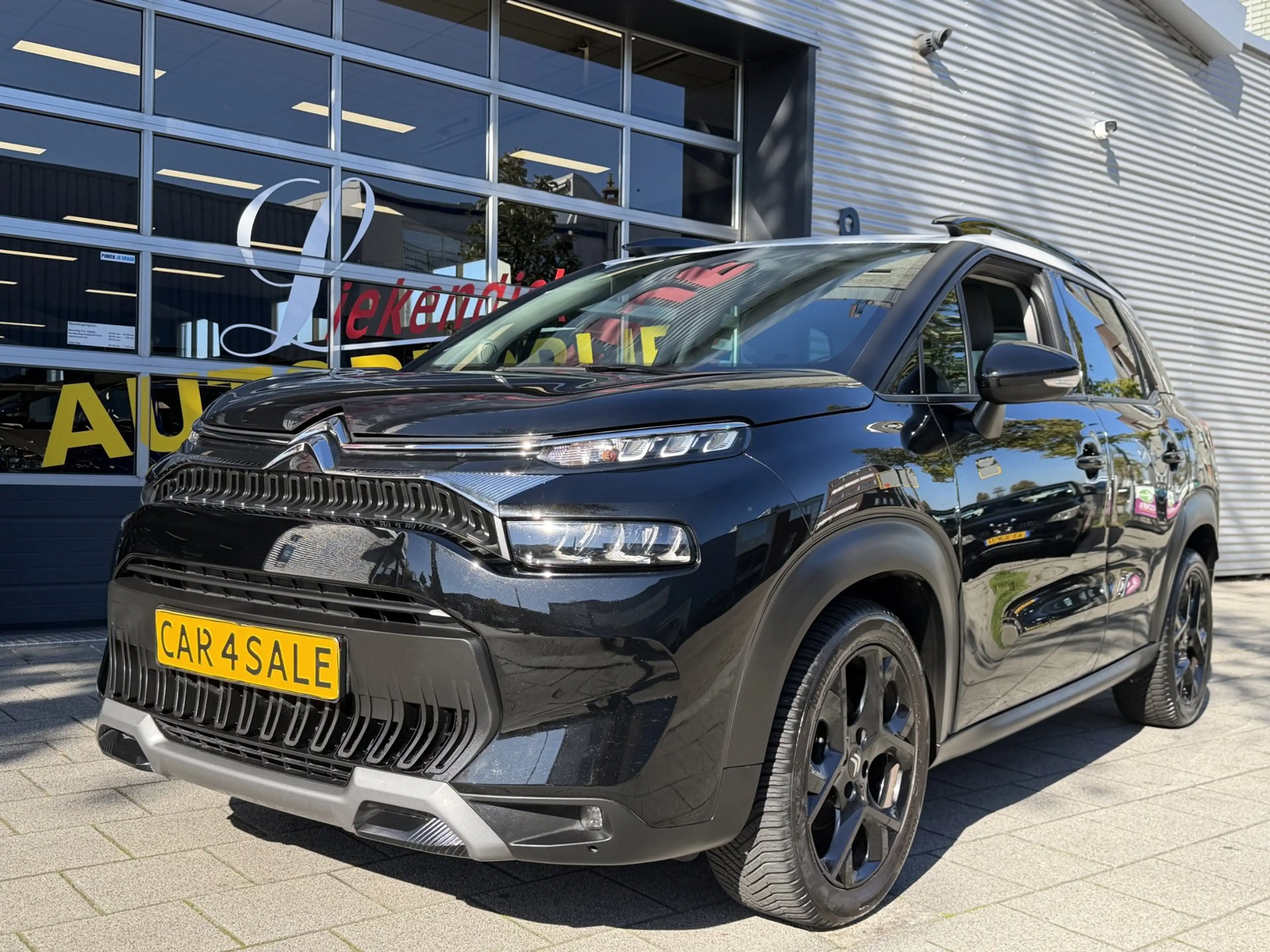 Citroen C3 Aircross 1.2 PureTech Shine Pack - Navigatie / Apple CarPla