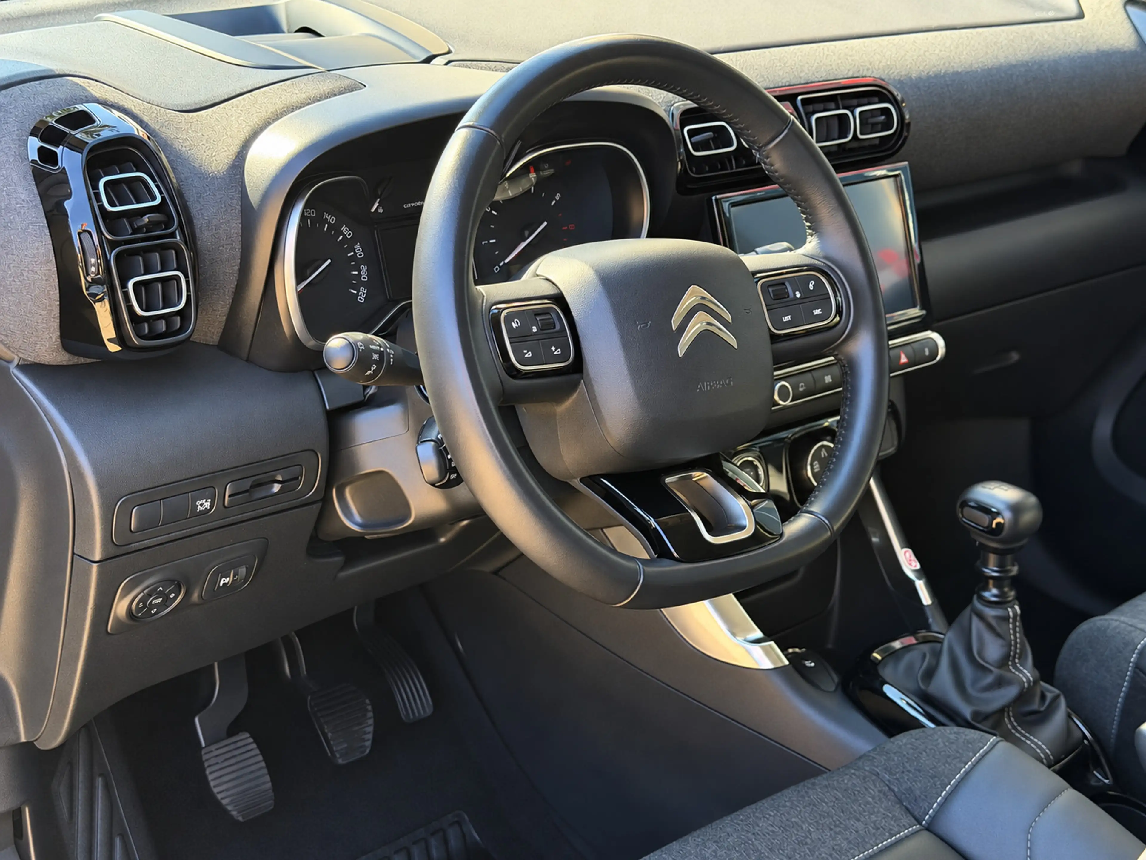 Citroen C3 Aircross 1.2 PureTech Shine Pack - Navigatie / Apple CarPla — photo 2