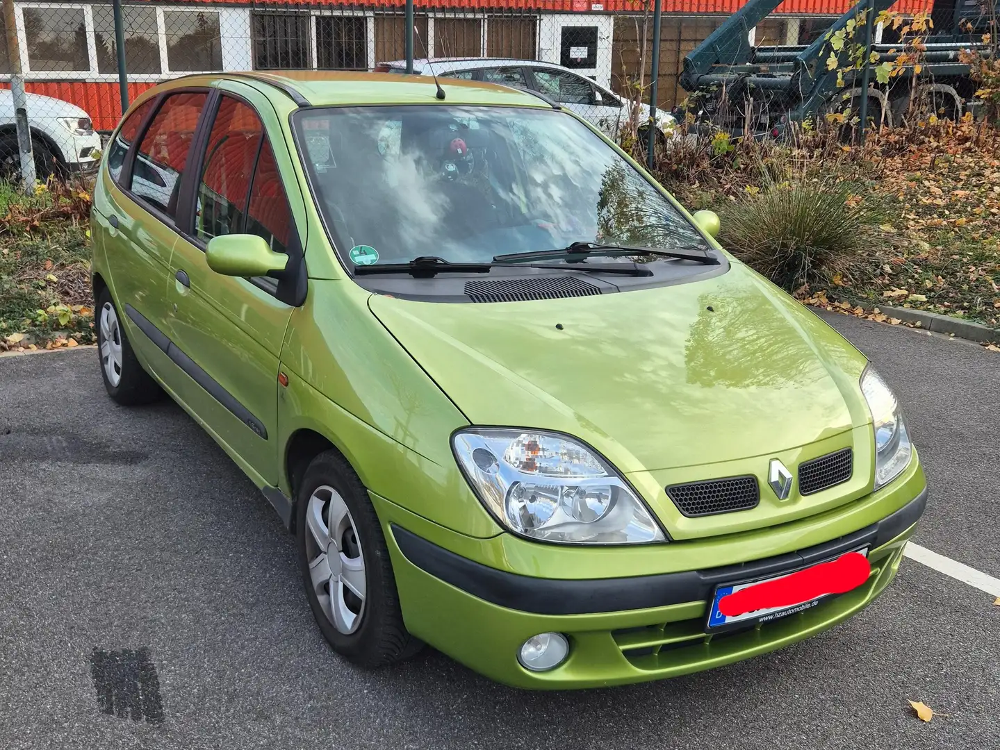 Renault Scenic Scenic 1.6 16v RT Grün - 2