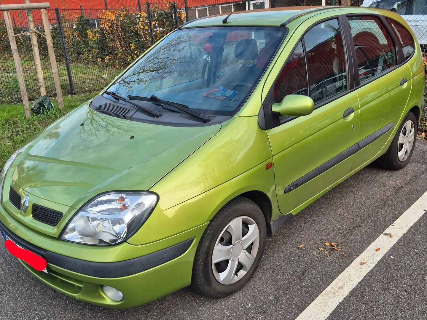 Renault Scenic Scenic 1.6 16v RT Grün - 1