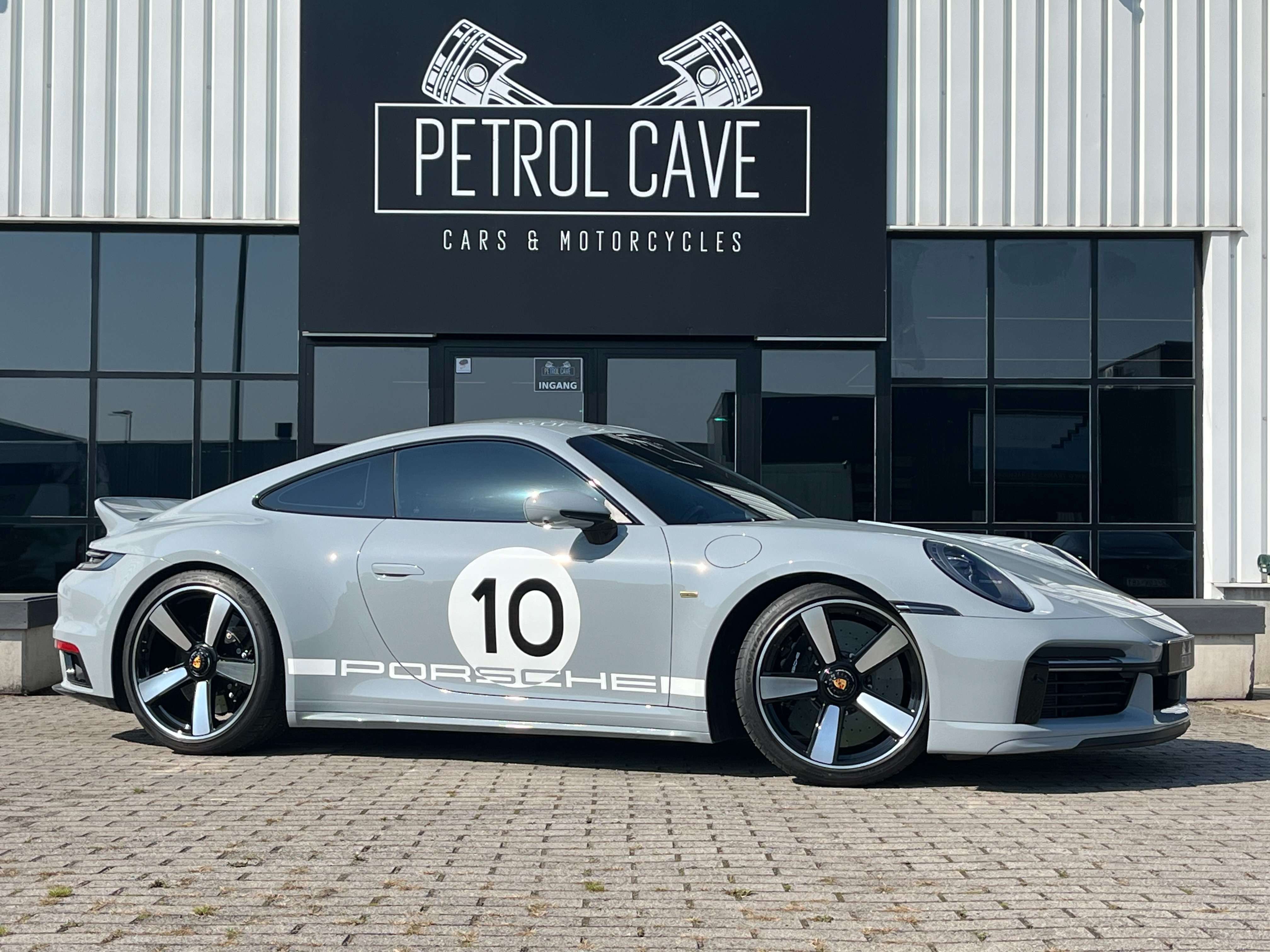Porsche 992