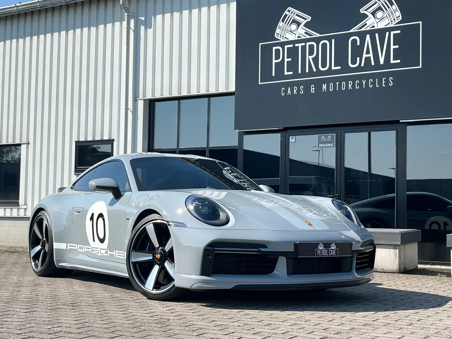 포르쉐 911 Sport Classic 2022 화이트 사진 3