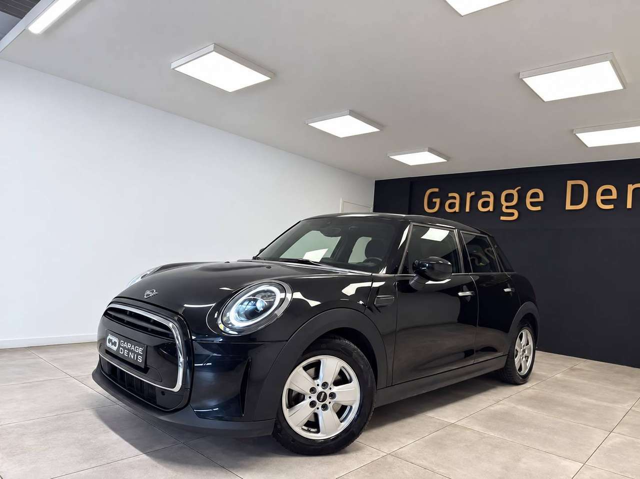 MINI One — photo 1
