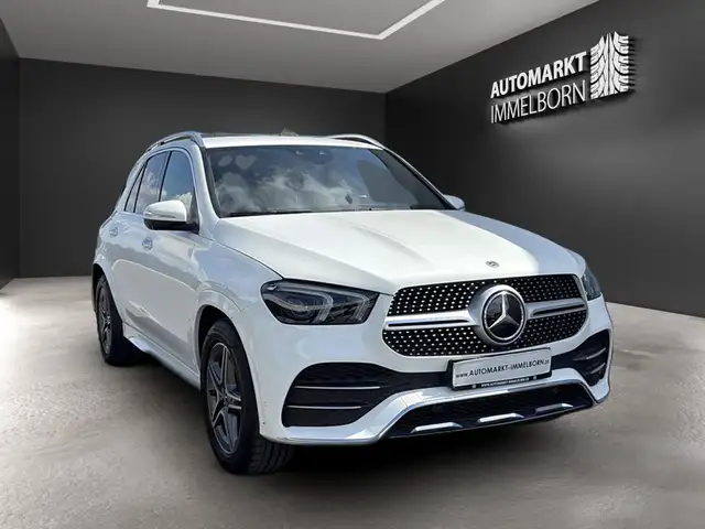 Mercedes-Benz Gle view 2