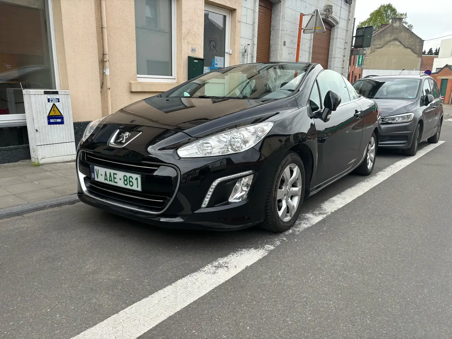 Peugeot 308 1.6 e-HDi Sport Pack STT • GARANTIE 24 mois Noir - 1