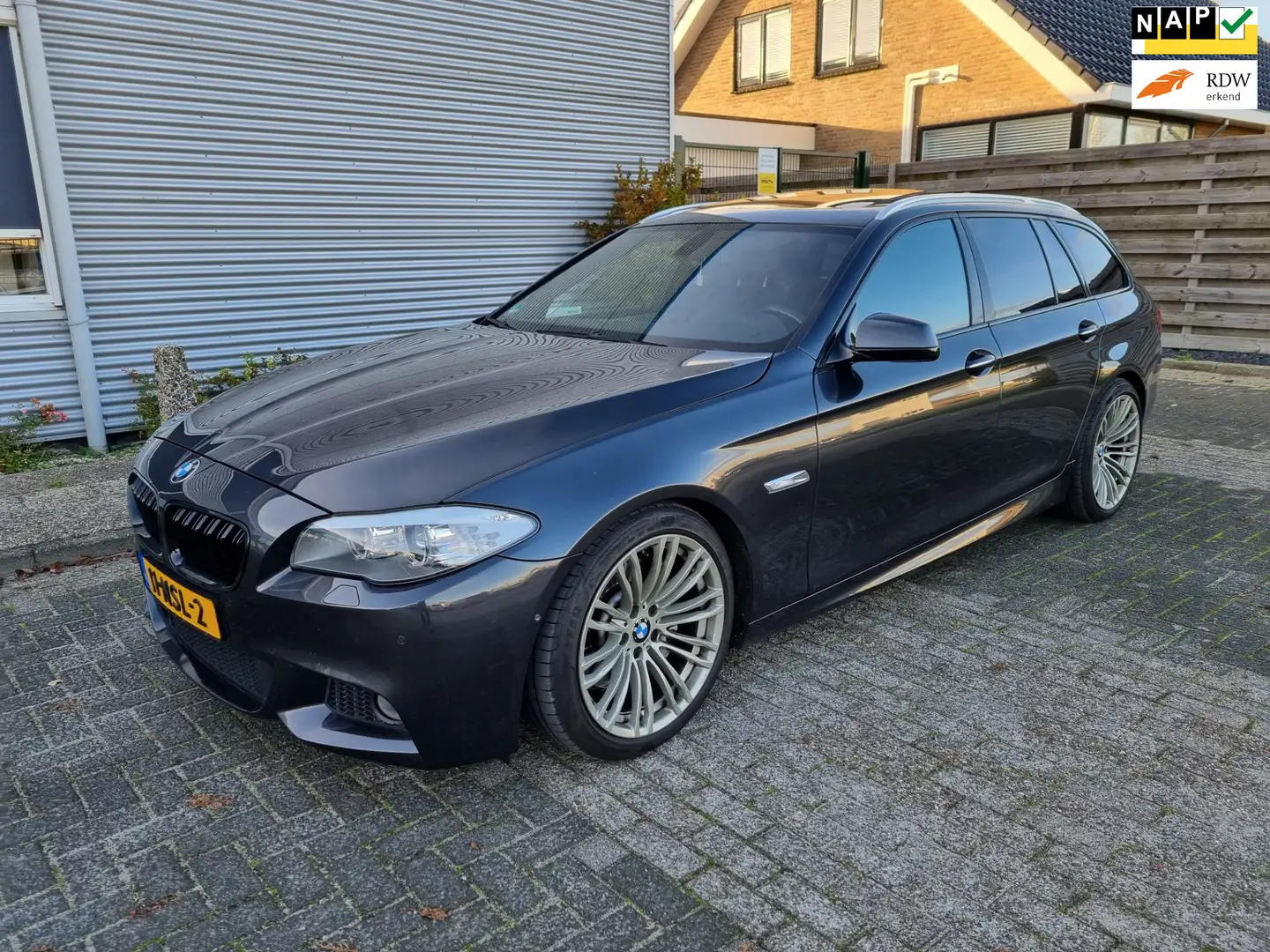 BMW 530 5-serie Touring 530d High Executive M-Pakket Bj:20 Grijs - 1