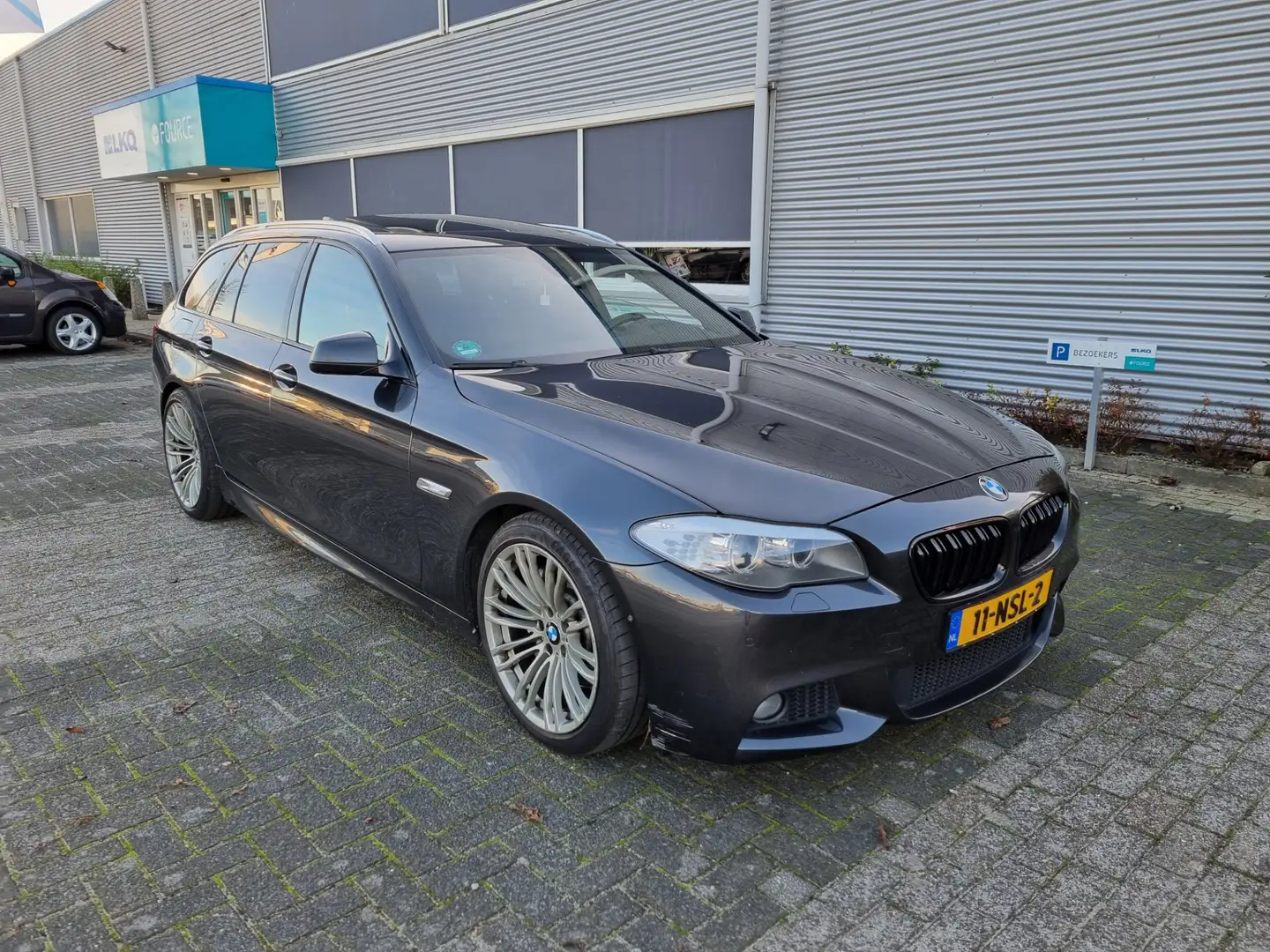 BMW 530 5-serie Touring 530d High Executive M-Pakket Bj:20 Grijs - 2
