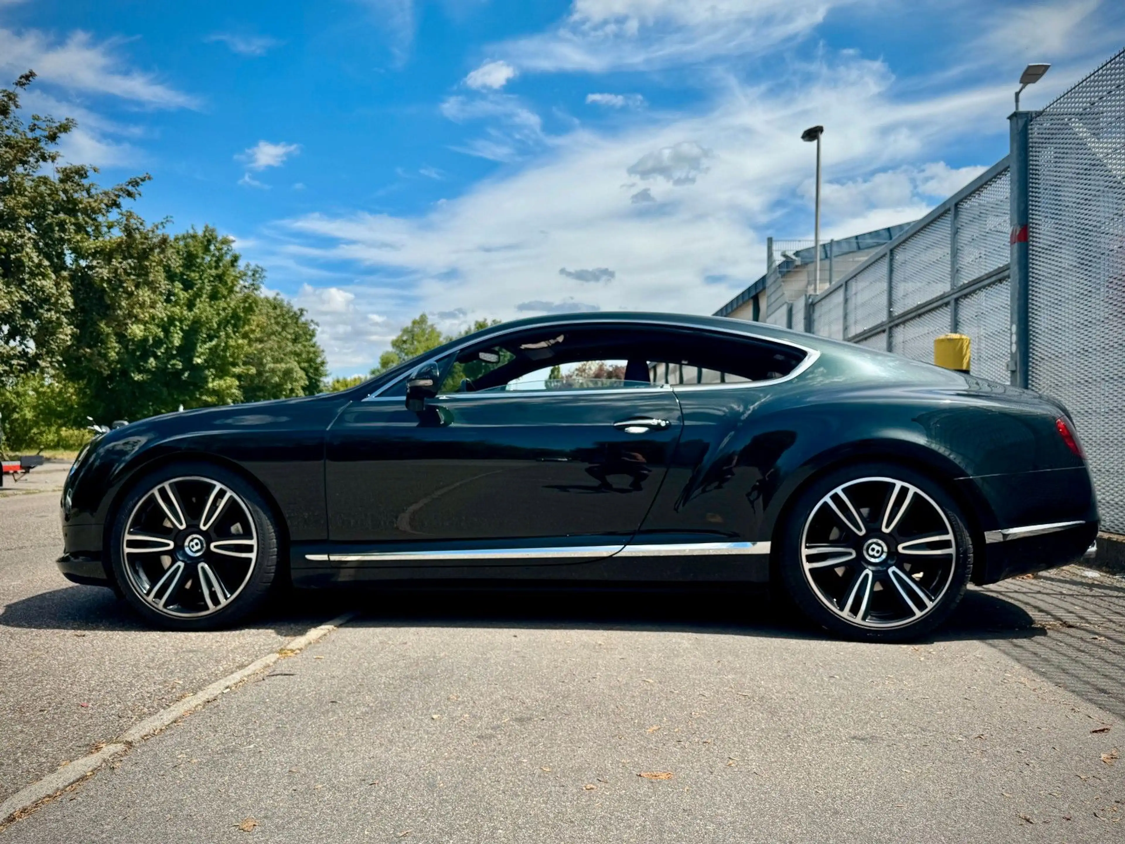Bentley Continental GT 4.0 *Midnight Emerald — photo 6
