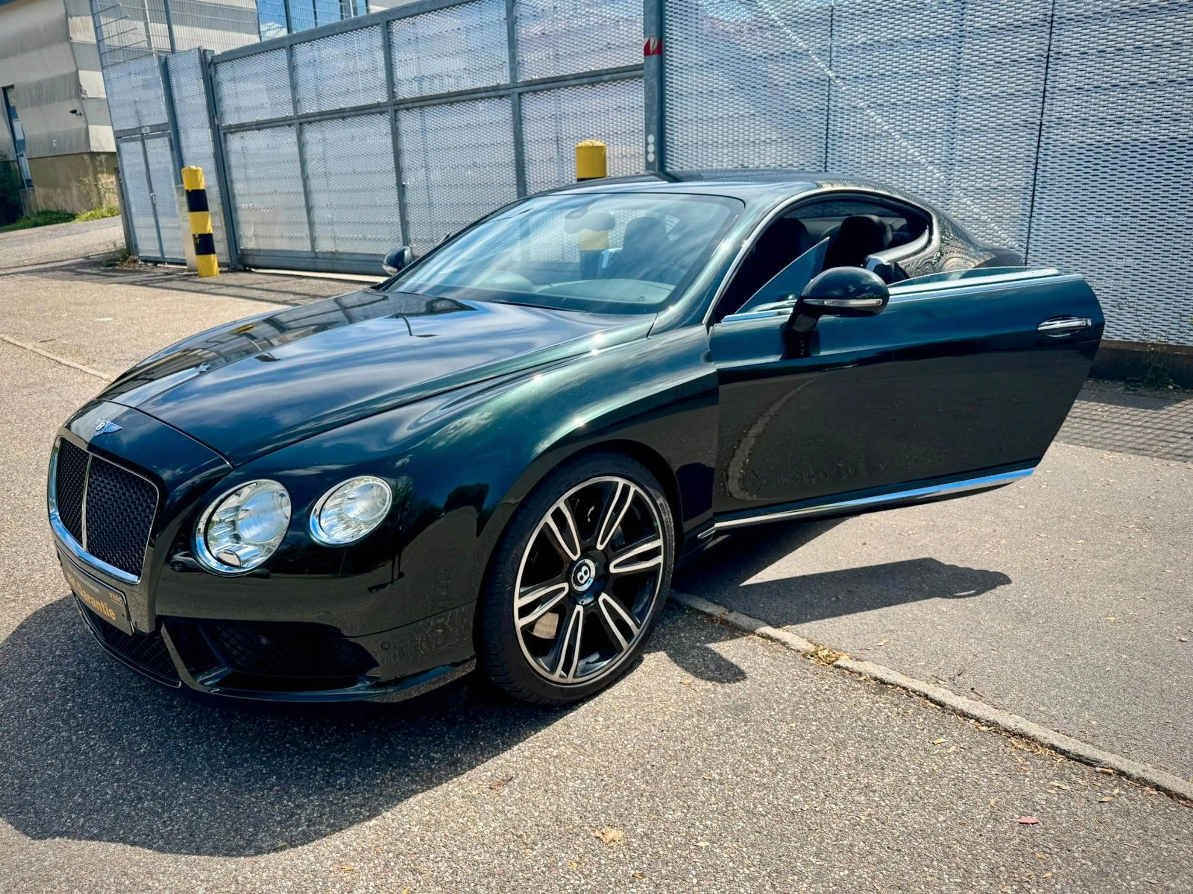 Bentley Continental GT 4.0 *Midnight Emerald — photo 10