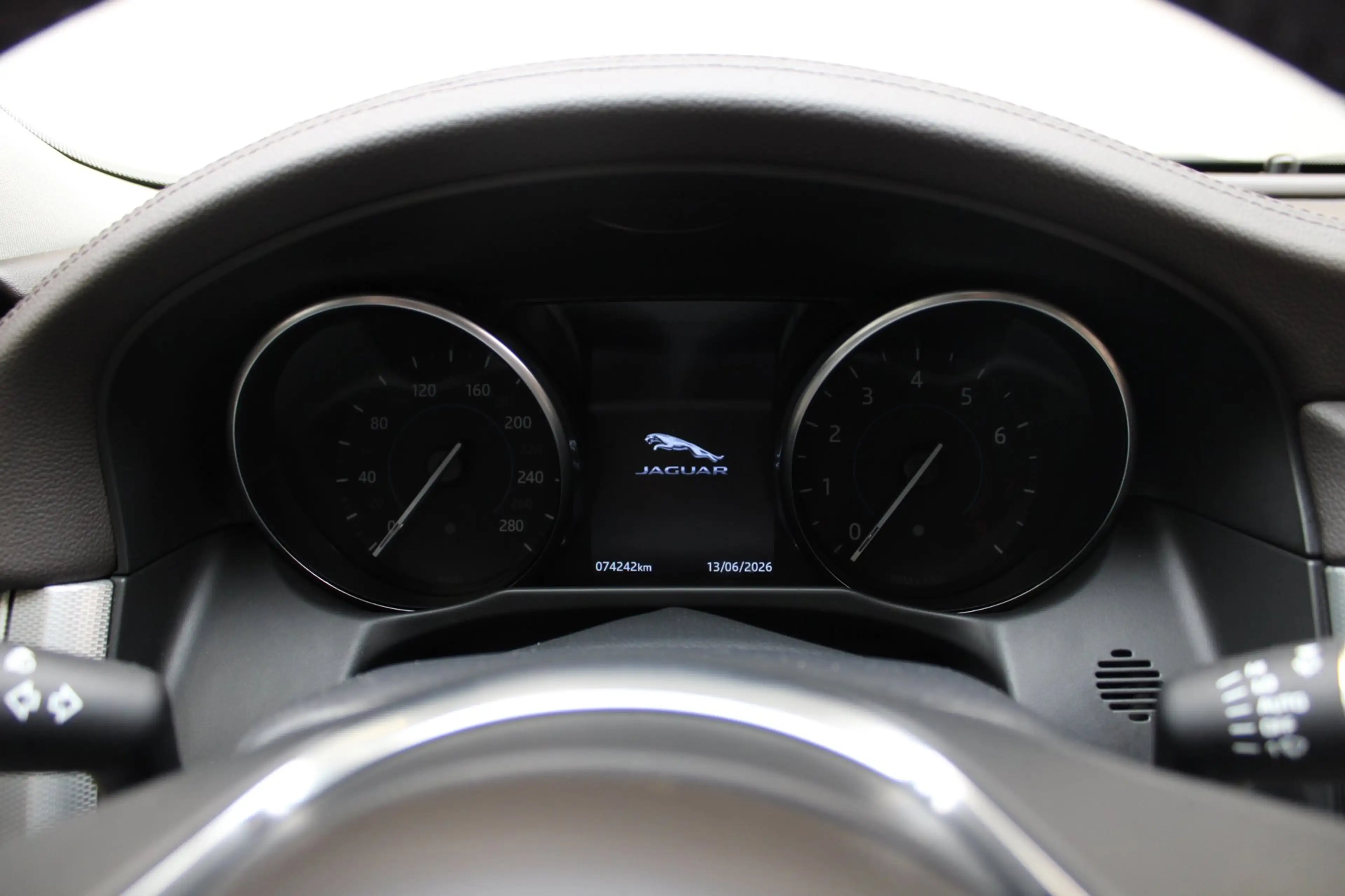 Jaguar XF 2.0 R-Sport|PDC|Camera|Stoel/Stuurverwarming|NAP — photo 14