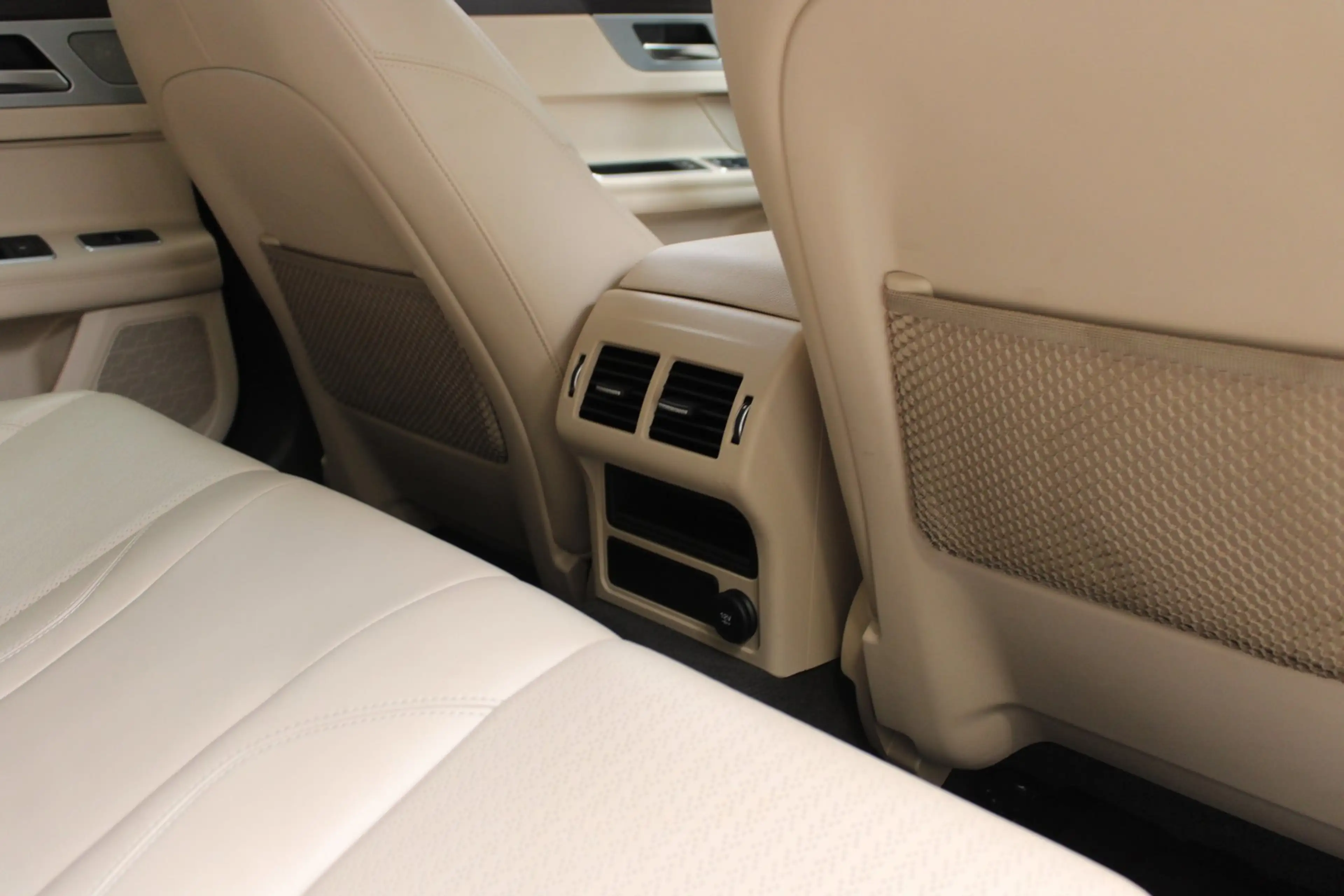 Jaguar XF 2.0 R-Sport|PDC|Camera|Stoel/Stuurverwarming|NAP — photo 38