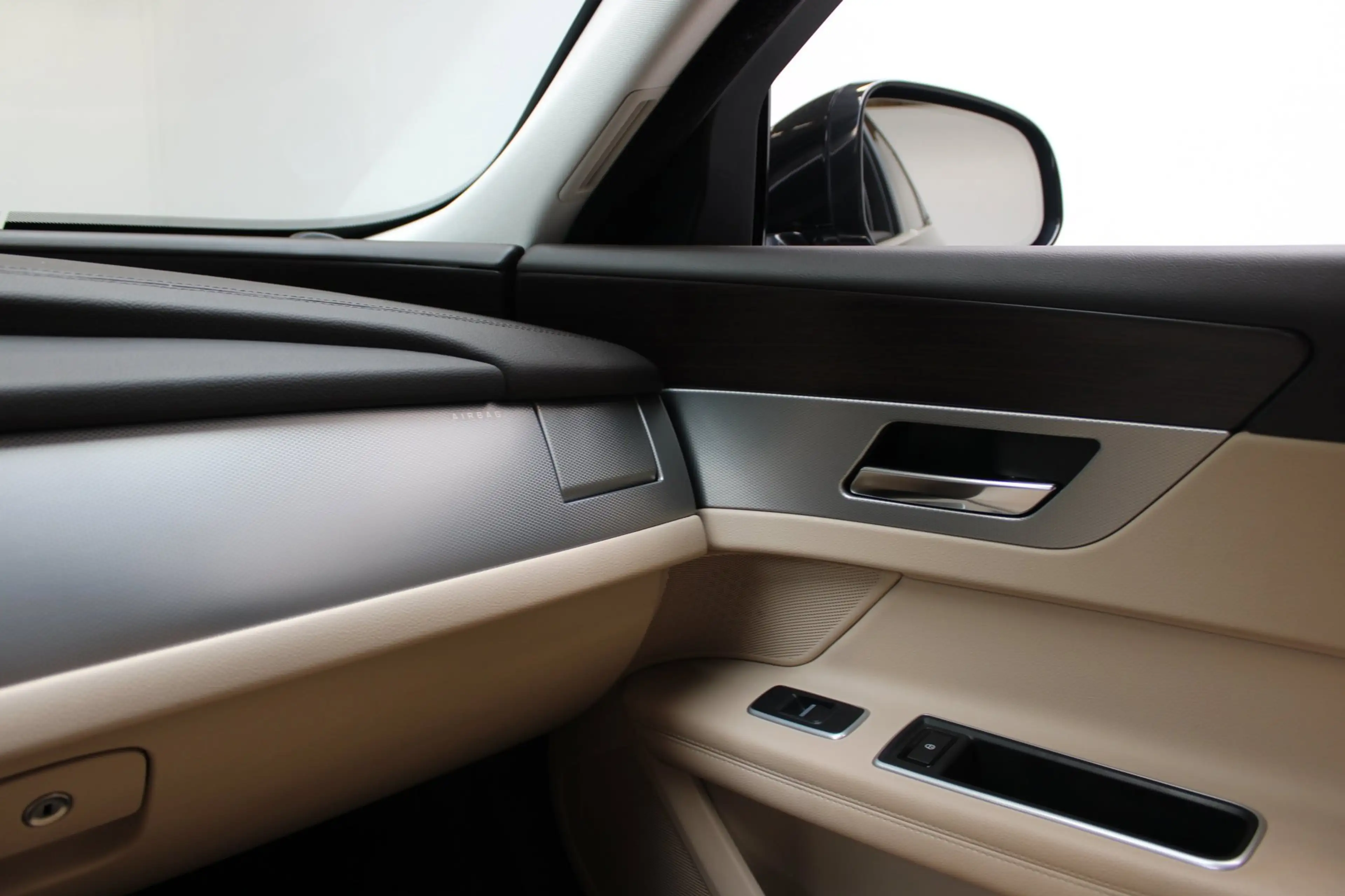 Jaguar XF 2.0 R-Sport|PDC|Camera|Stoel/Stuurverwarming|NAP — photo 36