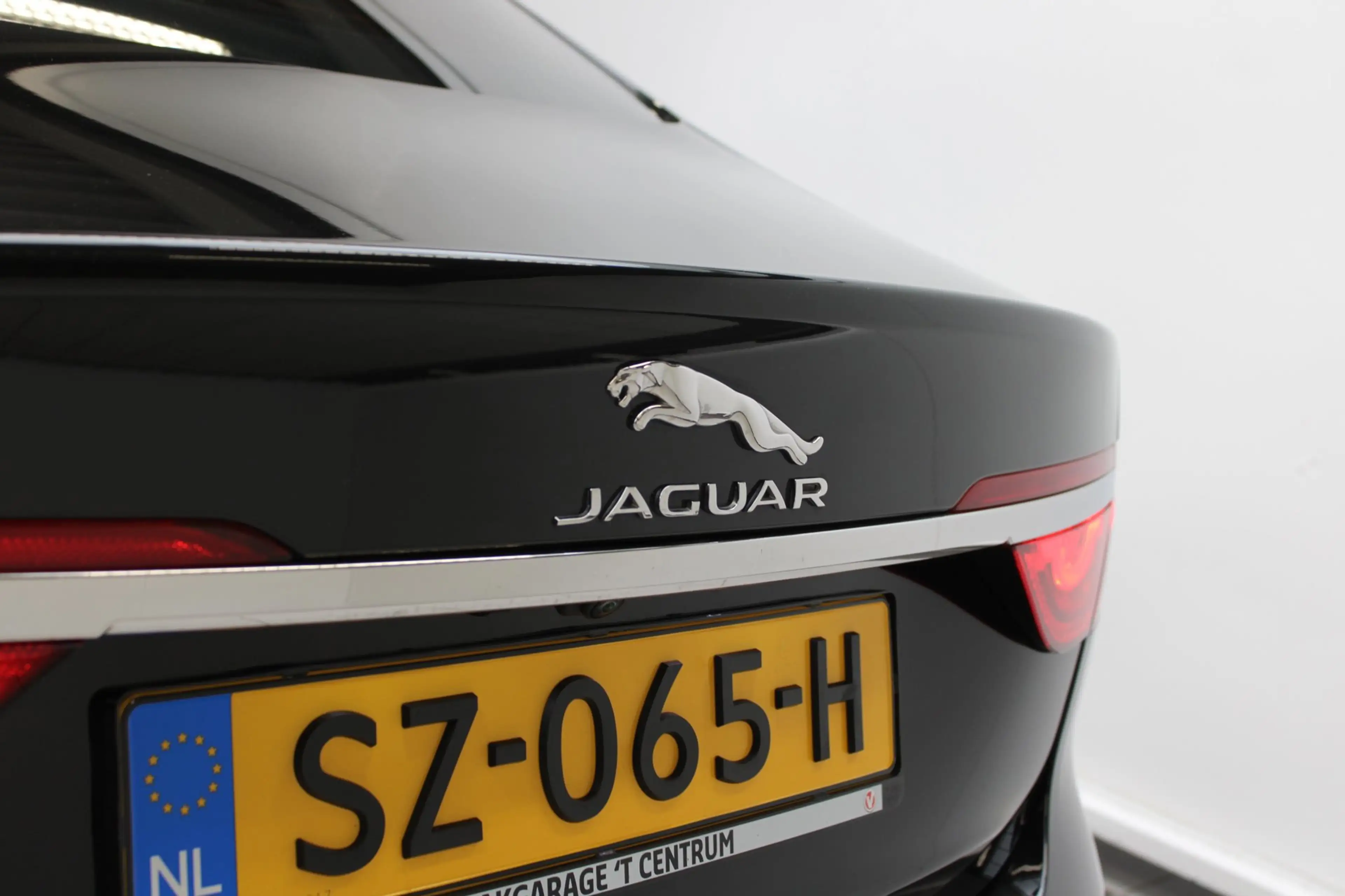 Jaguar XF 2.0 R-Sport|PDC|Camera|Stoel/Stuurverwarming|NAP — photo 44