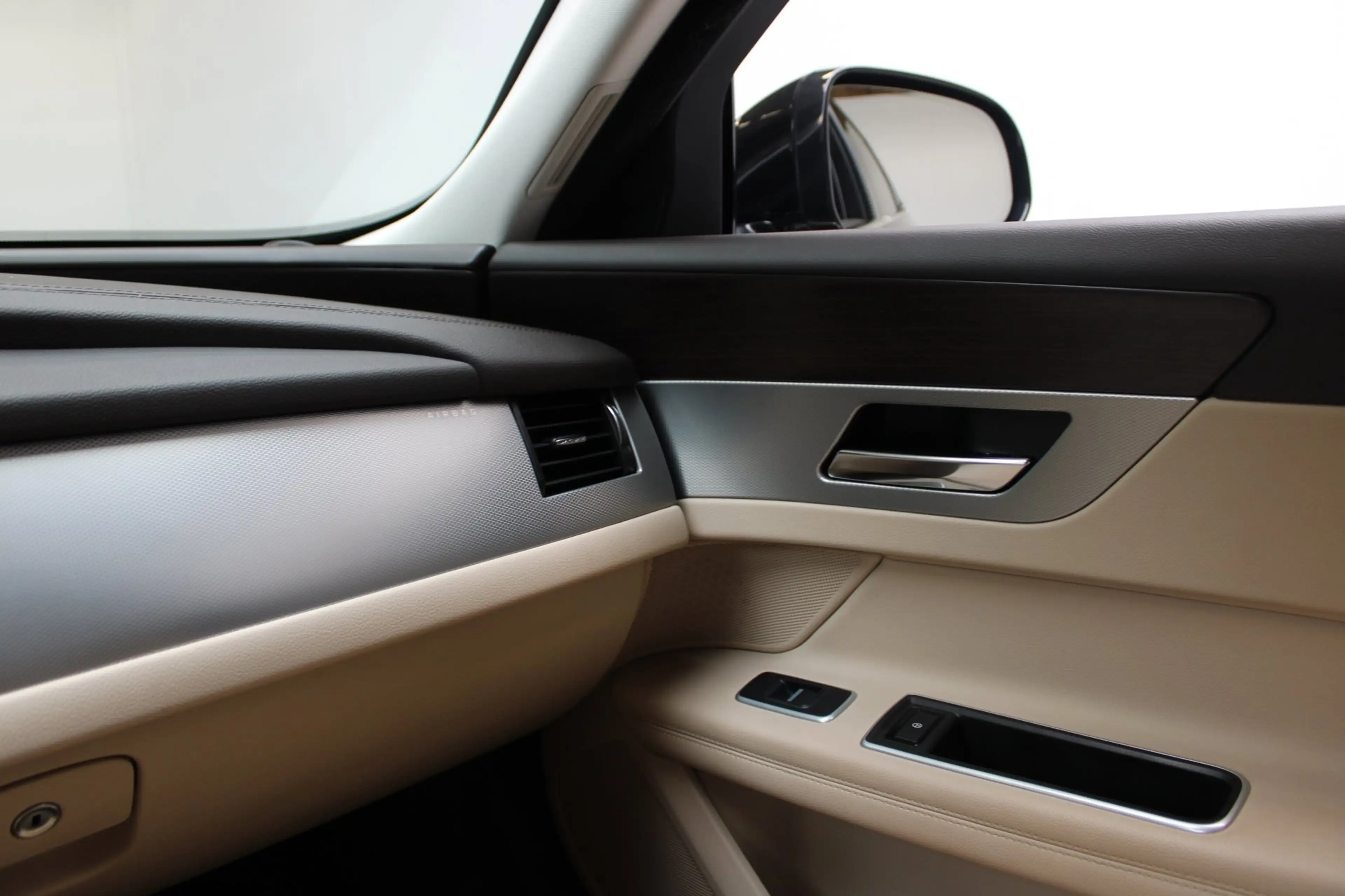 Jaguar XF 2.0 R-Sport|PDC|Camera|Stoel/Stuurverwarming|NAP — photo 37