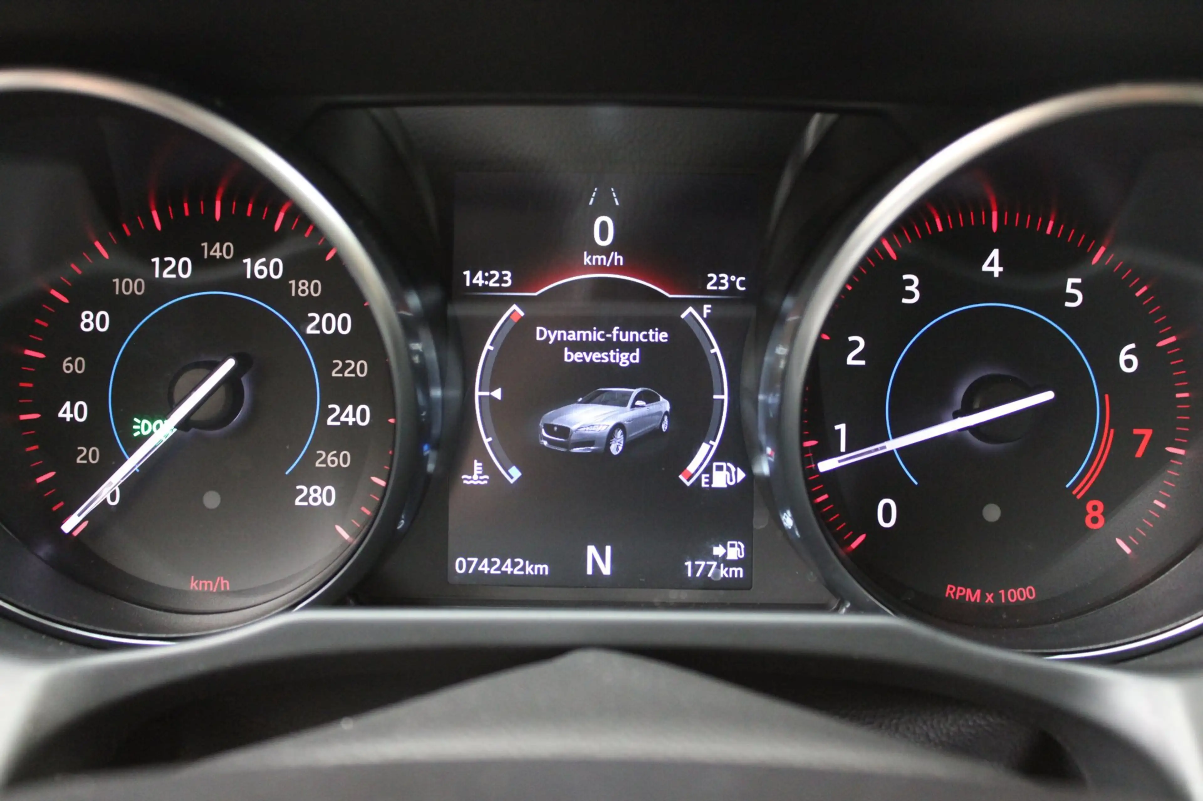 Jaguar XF 2.0 R-Sport|PDC|Camera|Stoel/Stuurverwarming|NAP — photo 15