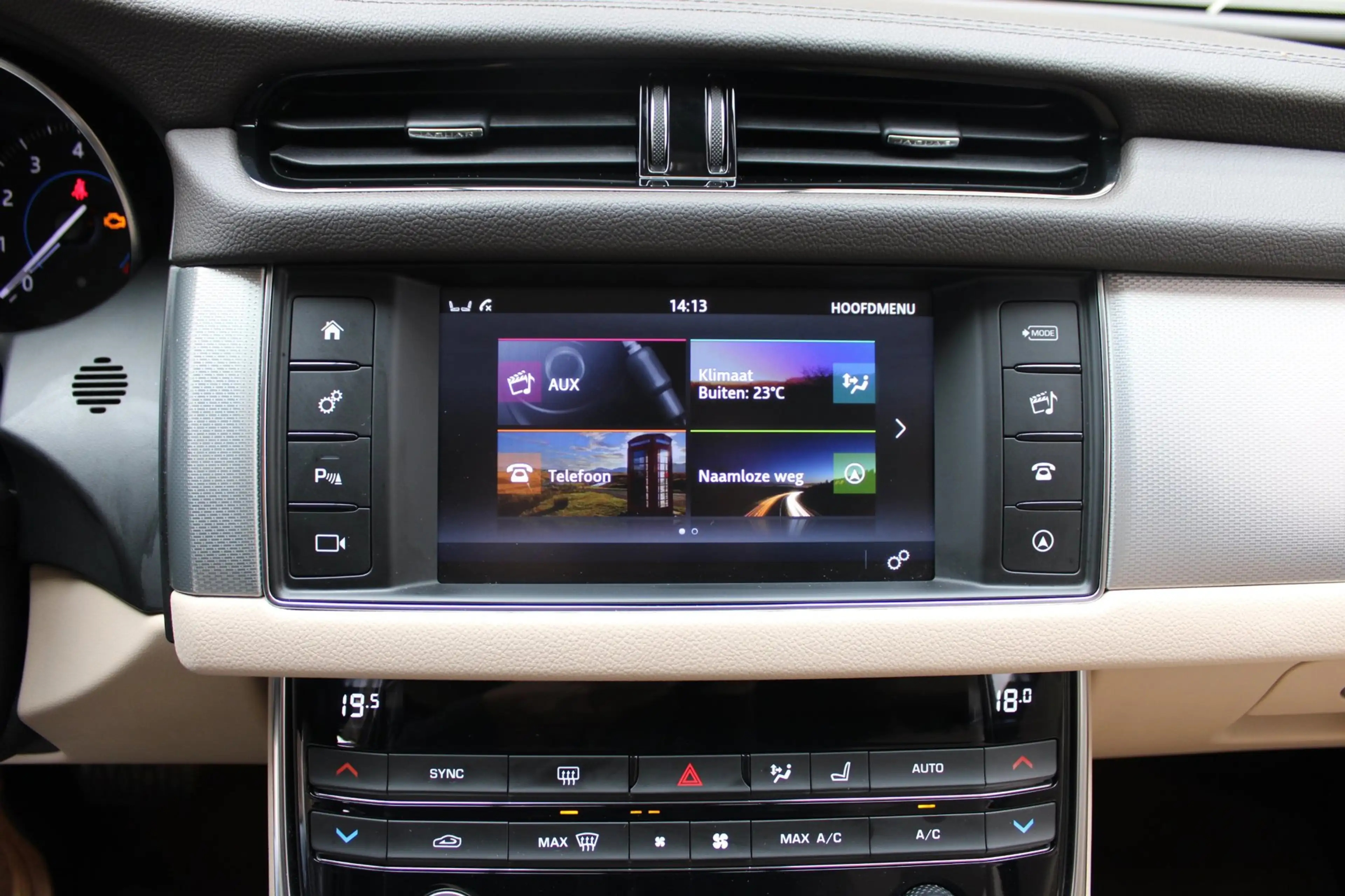 Jaguar XF 2.0 R-Sport|PDC|Camera|Stoel/Stuurverwarming|NAP — photo 26